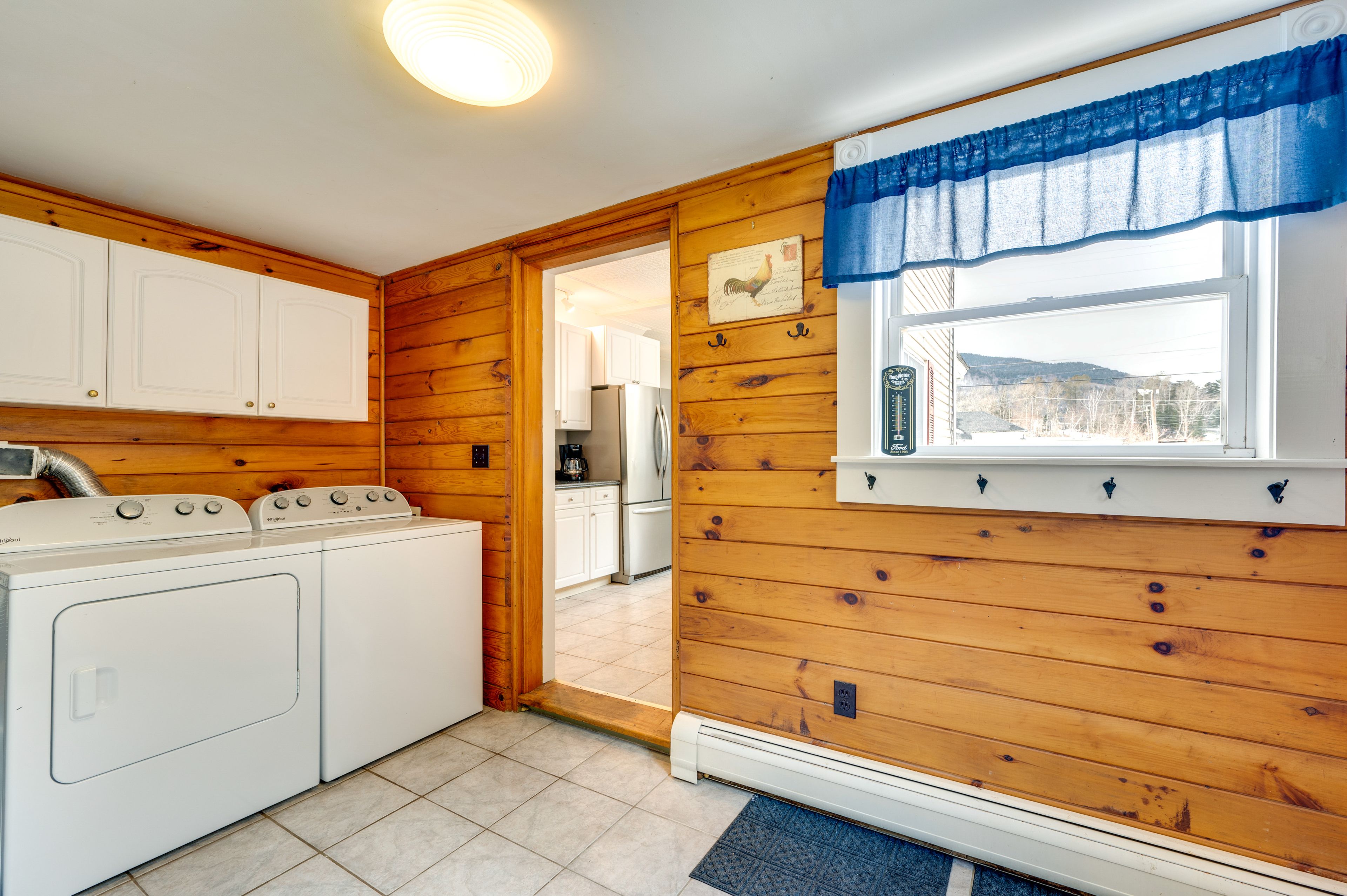Laundry Area | 1st Floor | Washer/Dryer | Trash Bags/Paper Towels