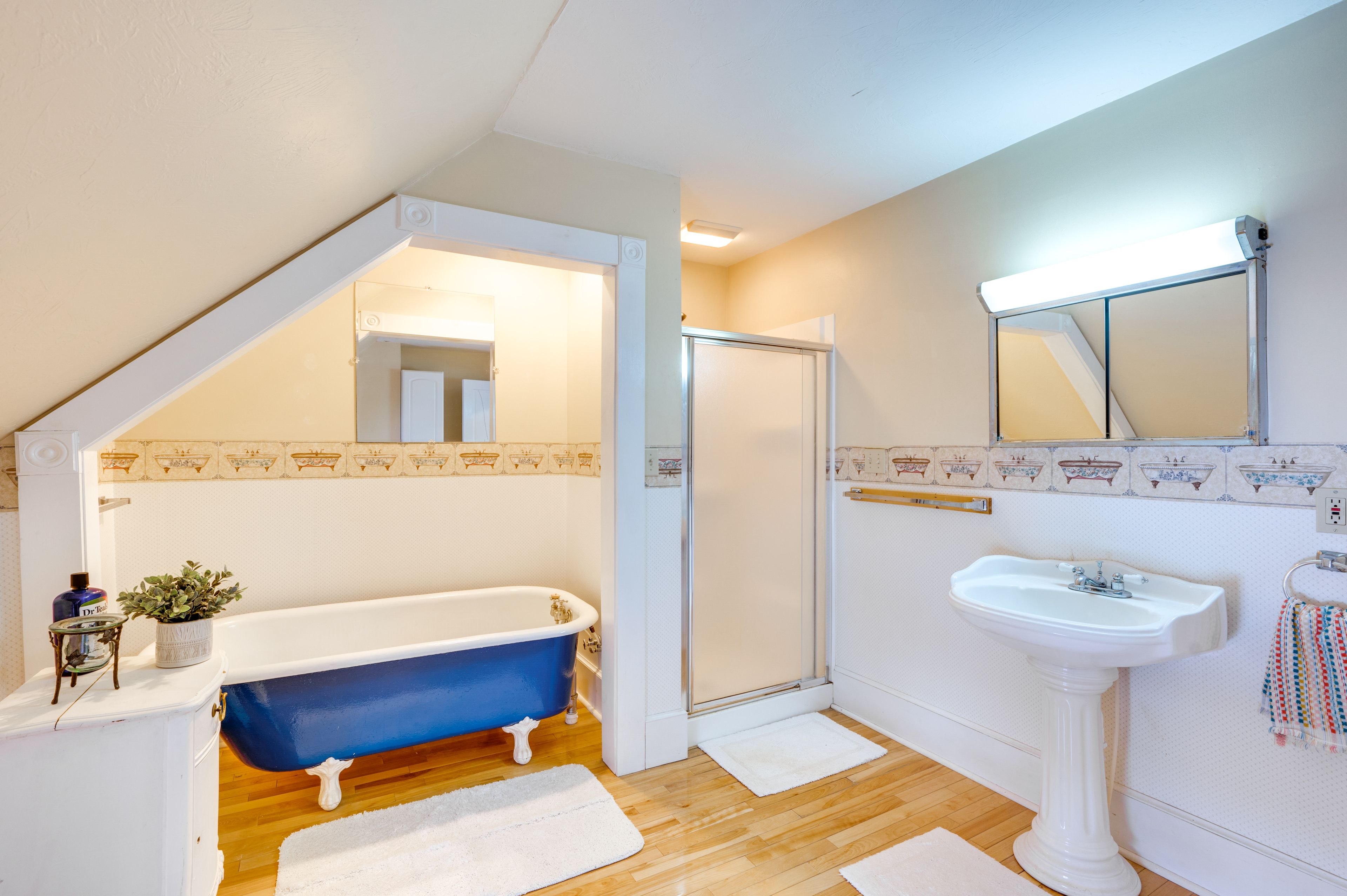 Full Bathroom | 2nd Floor | Clawfoot Tub | Walk-In Shower