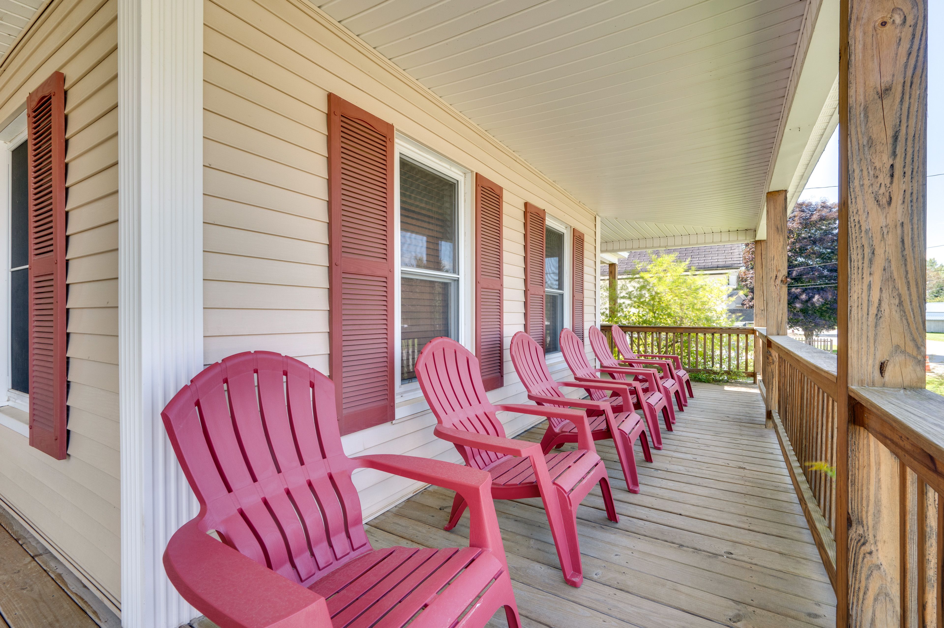 Porch | Rolling Hill Views
