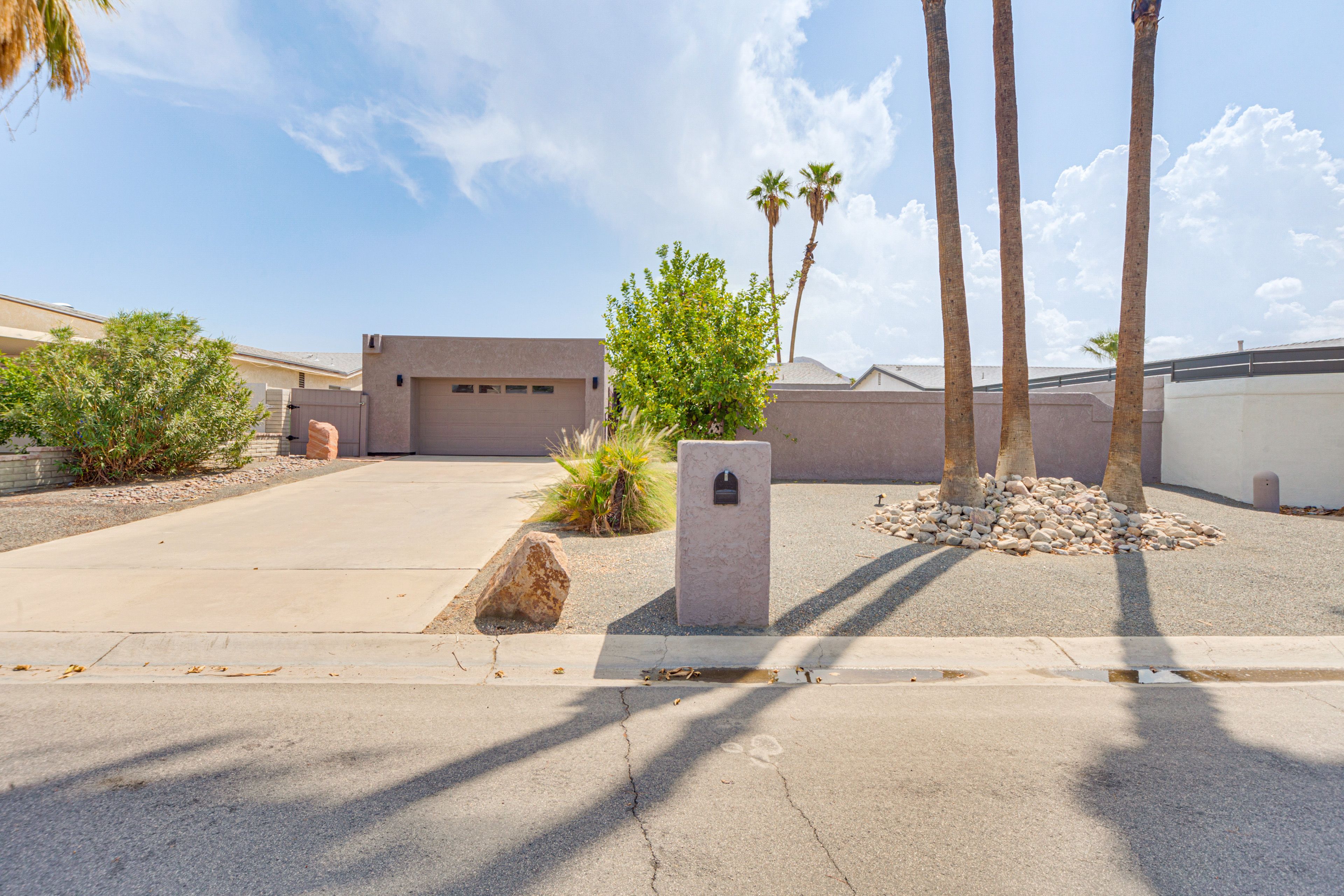Property Exterior | Fenced-In Yard | Gas Grill | Cornhole