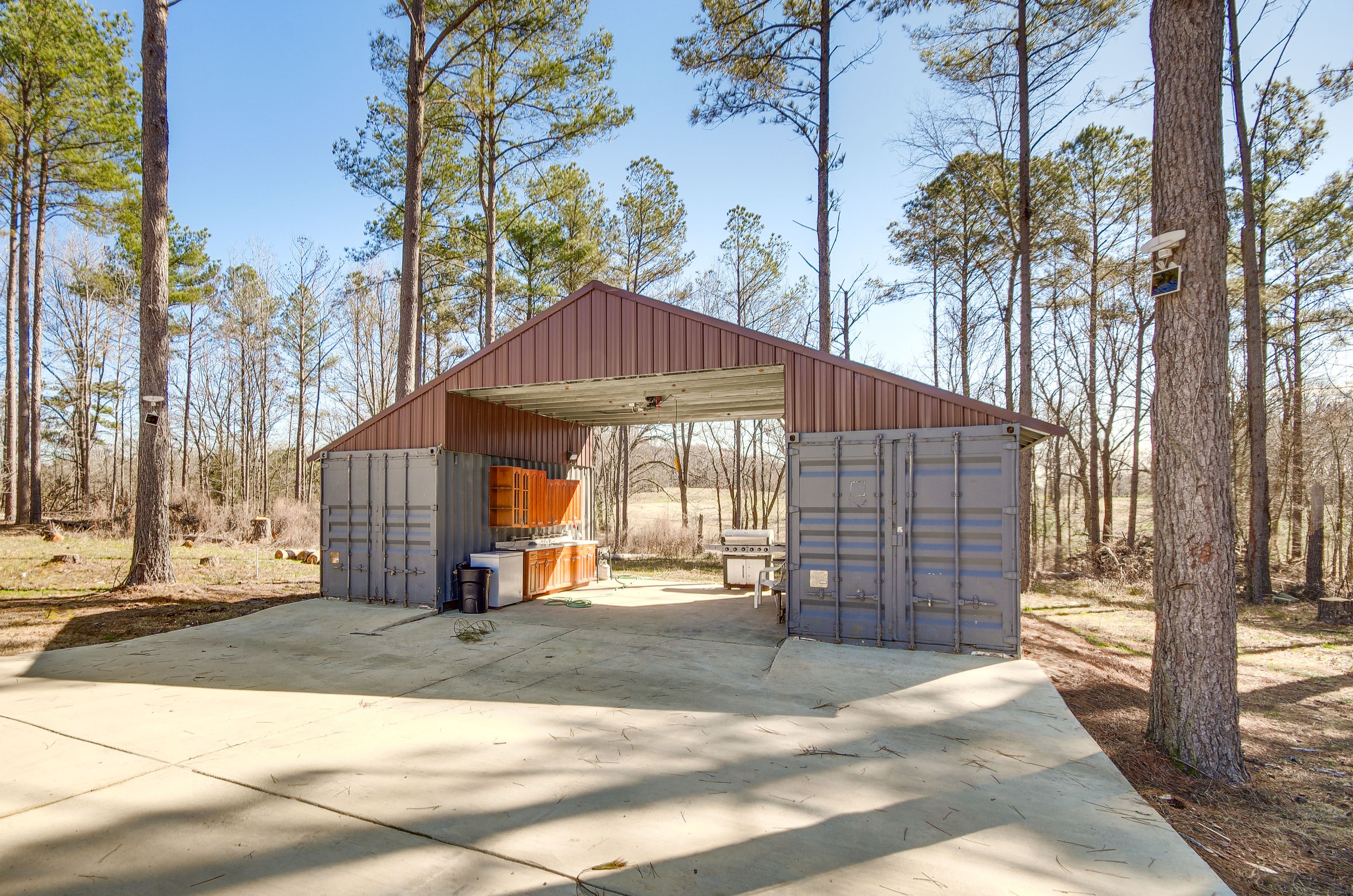 Outdoor Kitchen