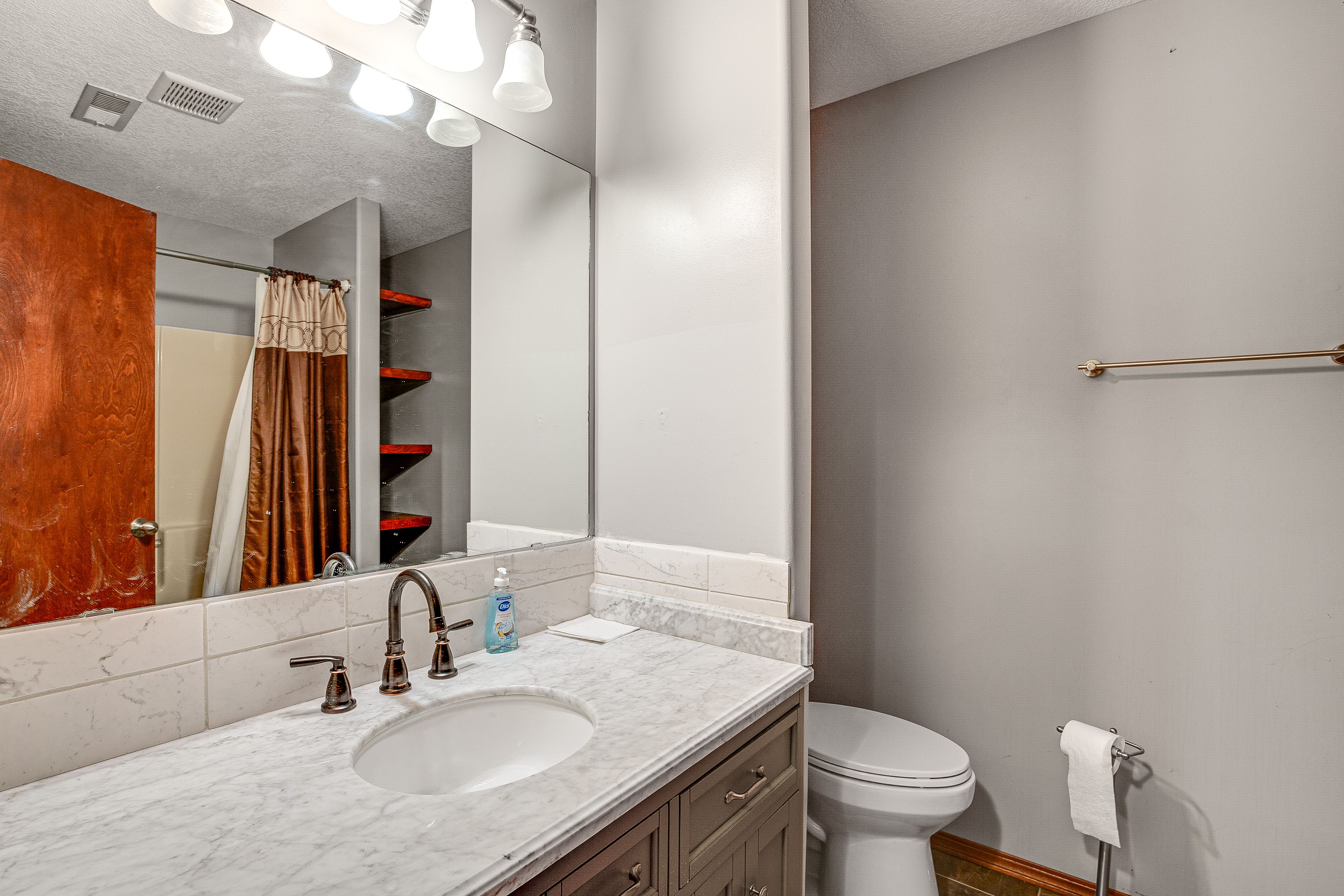 Full Bathroom | Basement Level