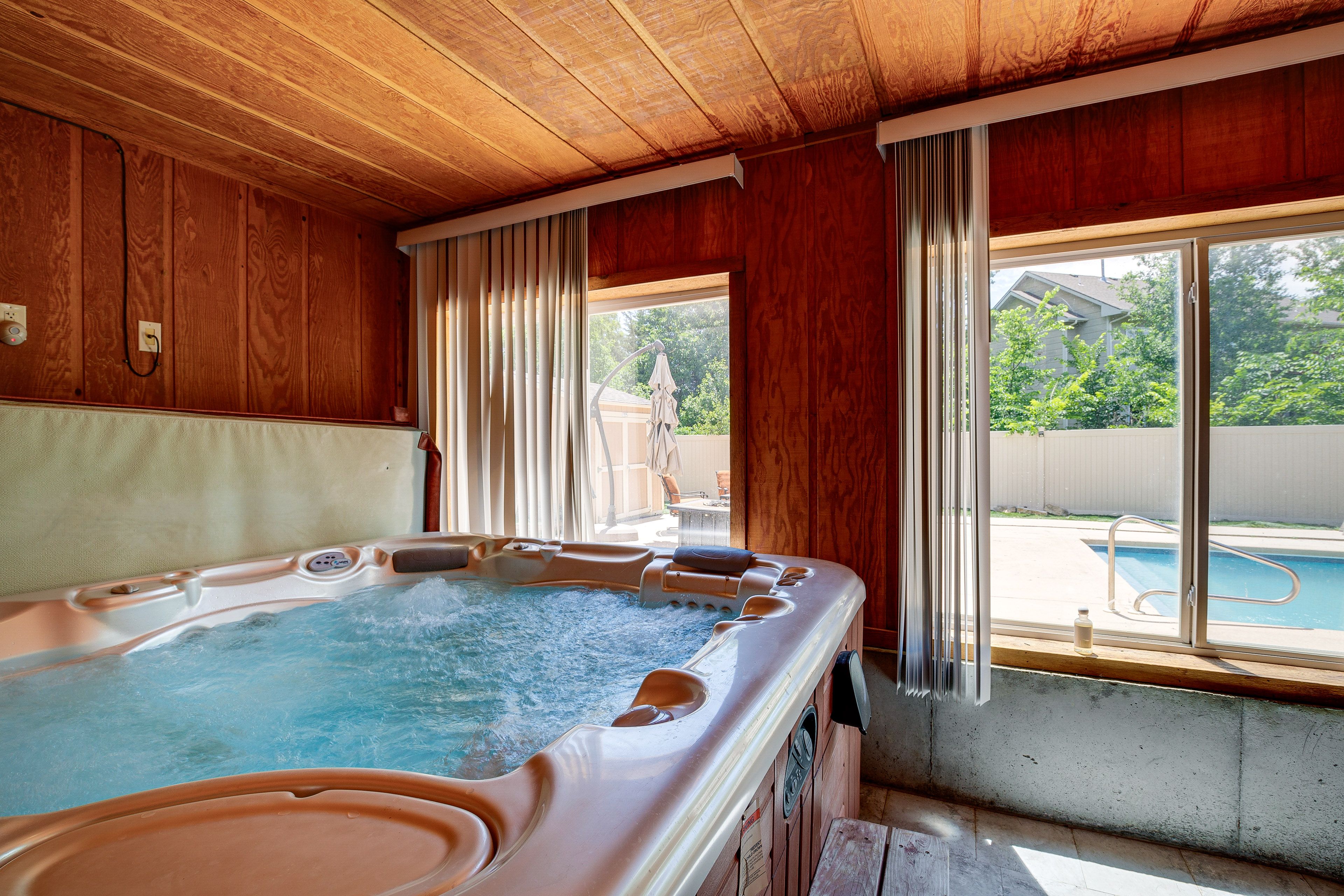 Private Hot Tub | 2-Story House | Self Check-In