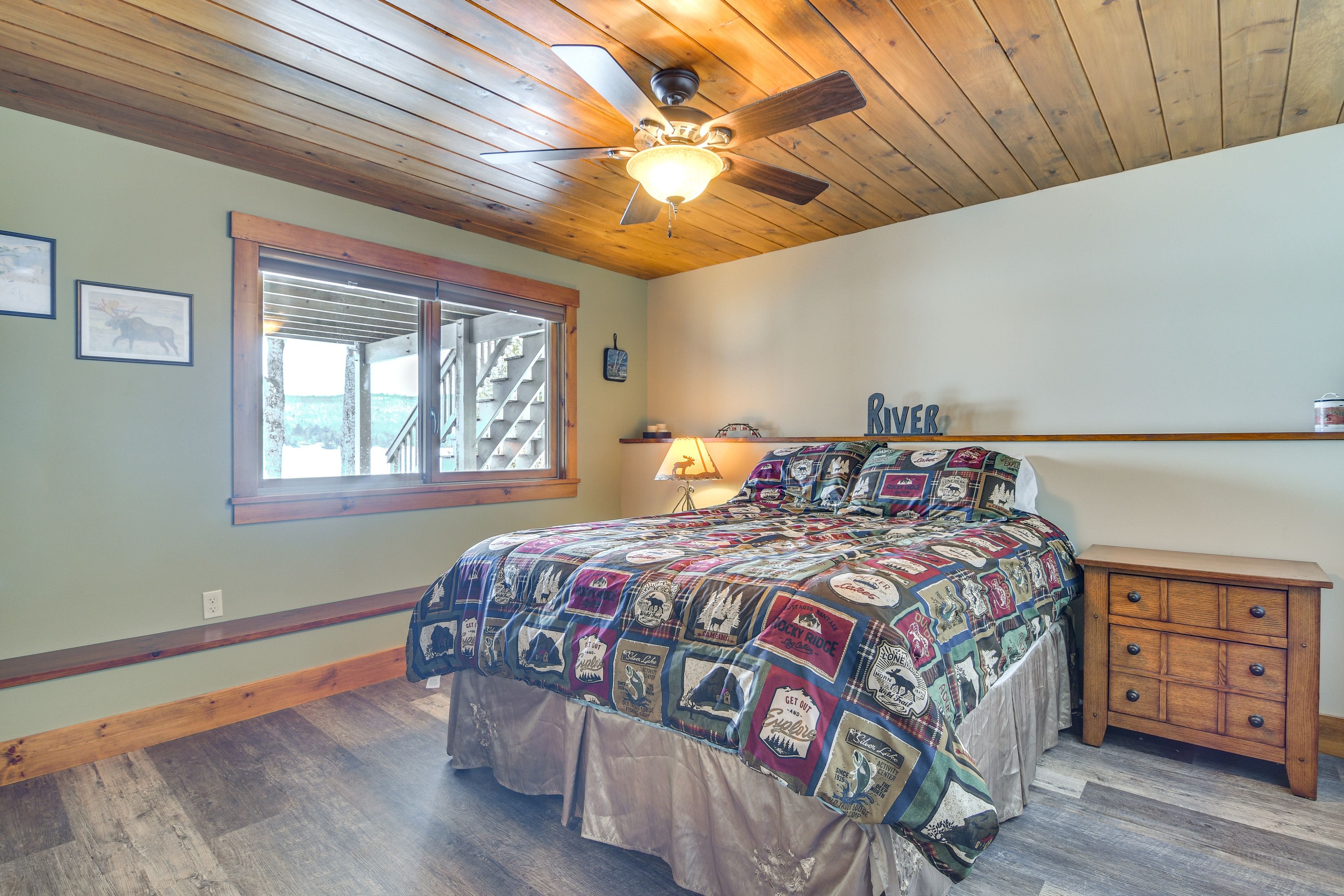 Bedroom 1 | Queen Bed | Ground Floor