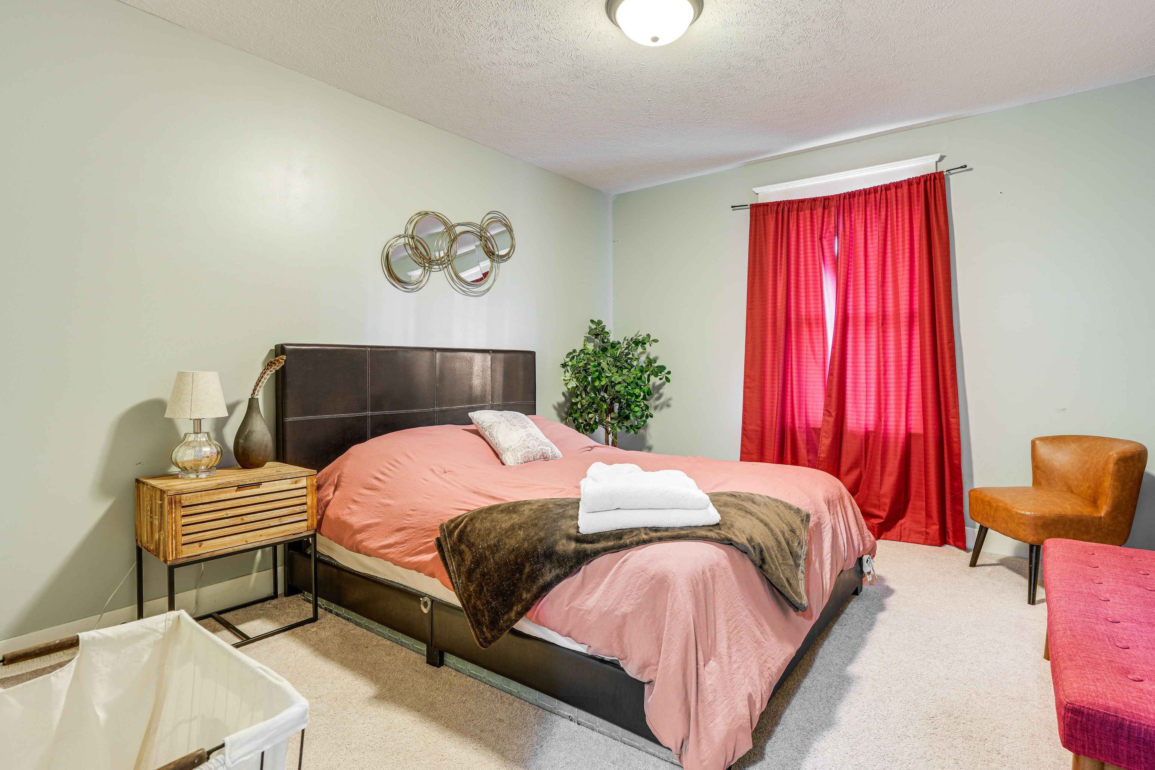 Bedroom 2 | Queen Bed | 2nd Floor