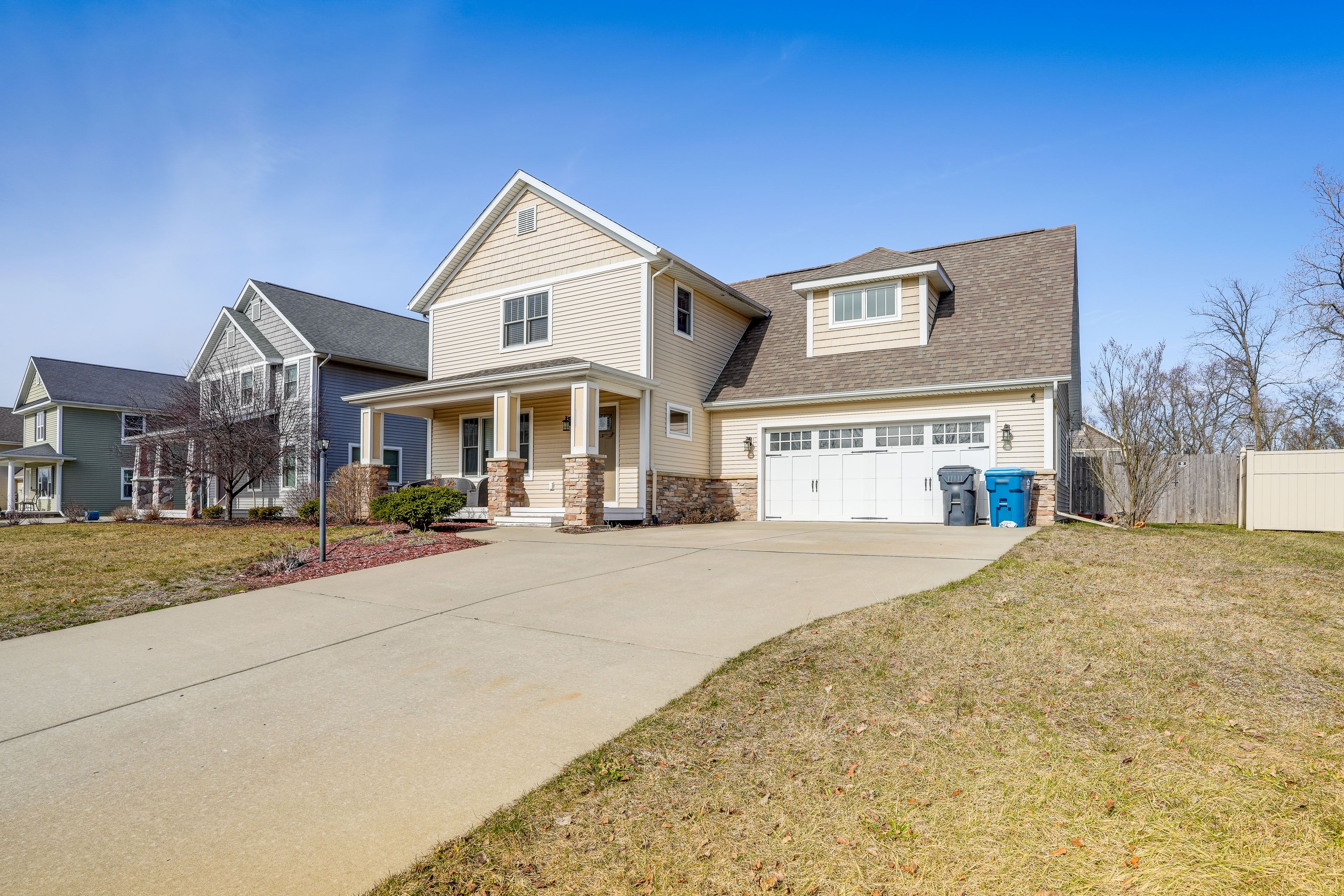 Exterior | Driveway (4 Vehicles) | Free Street Parking