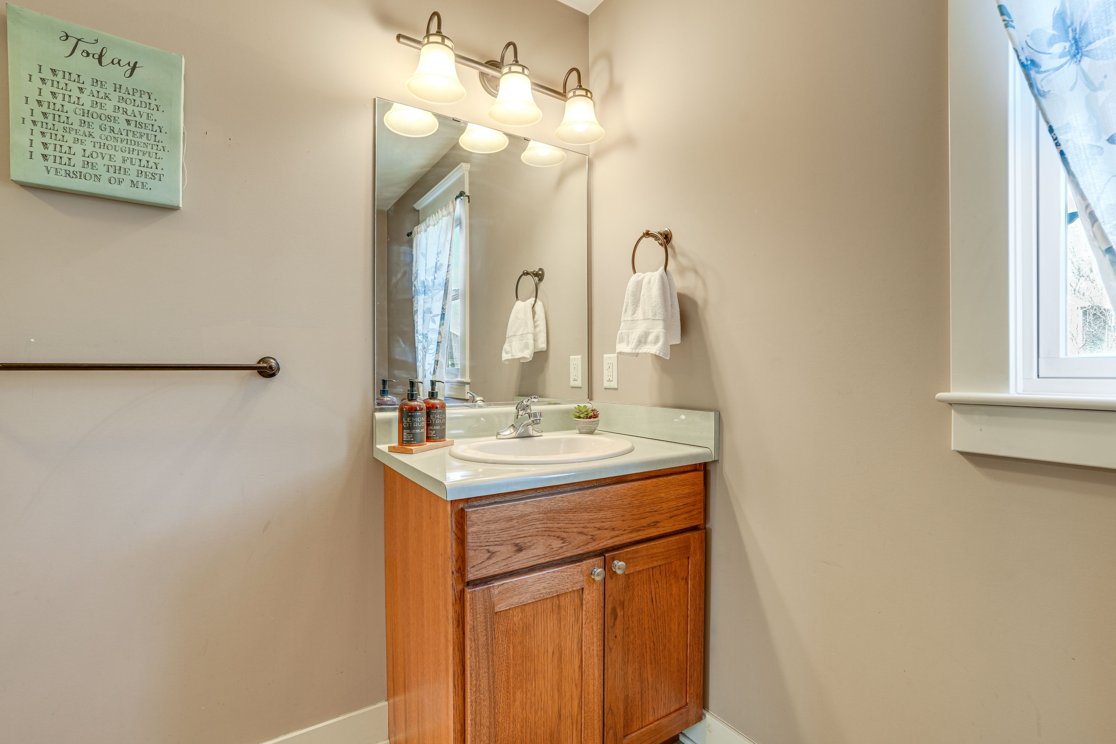 Half Bath | 1st Floor