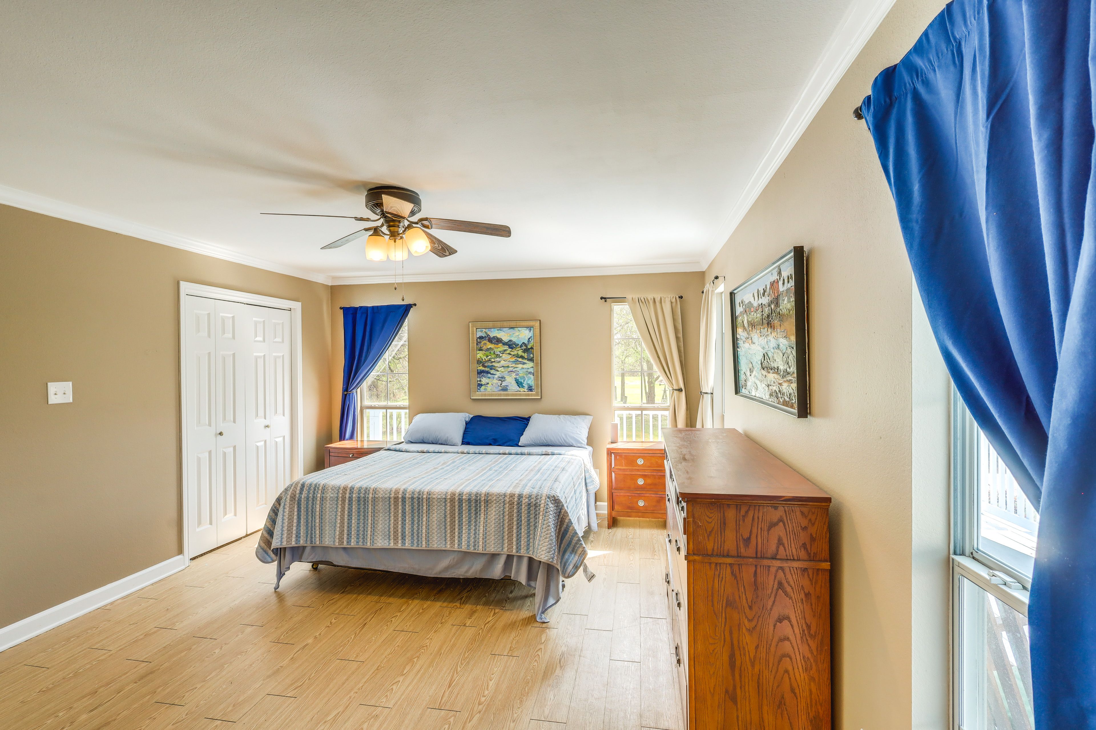 Bedroom 1 | King Bed | Linens Provided