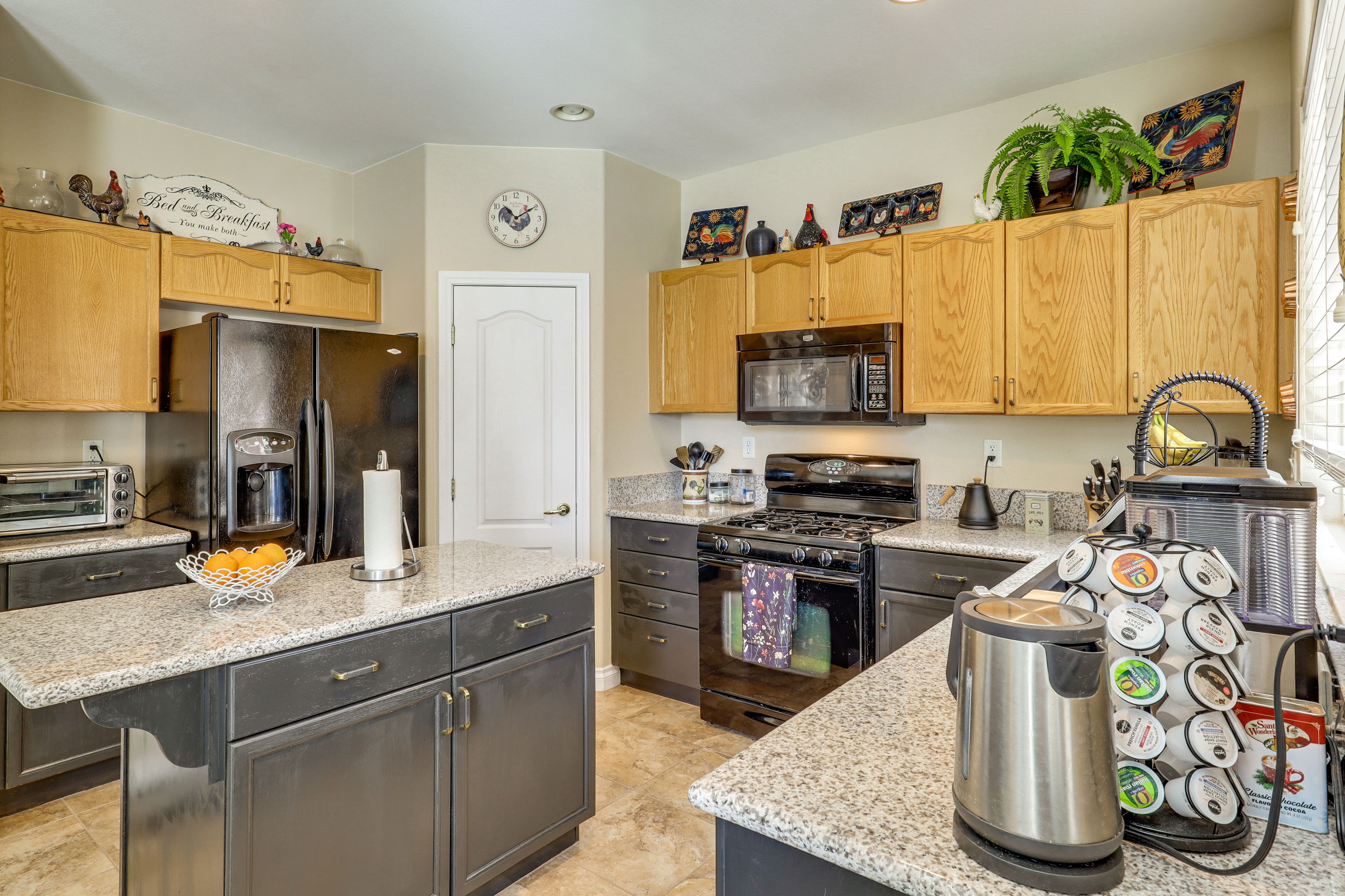 Kitchen | 1st Floor | Keurig Coffee Maker | Dishwasher | Cooking Basics