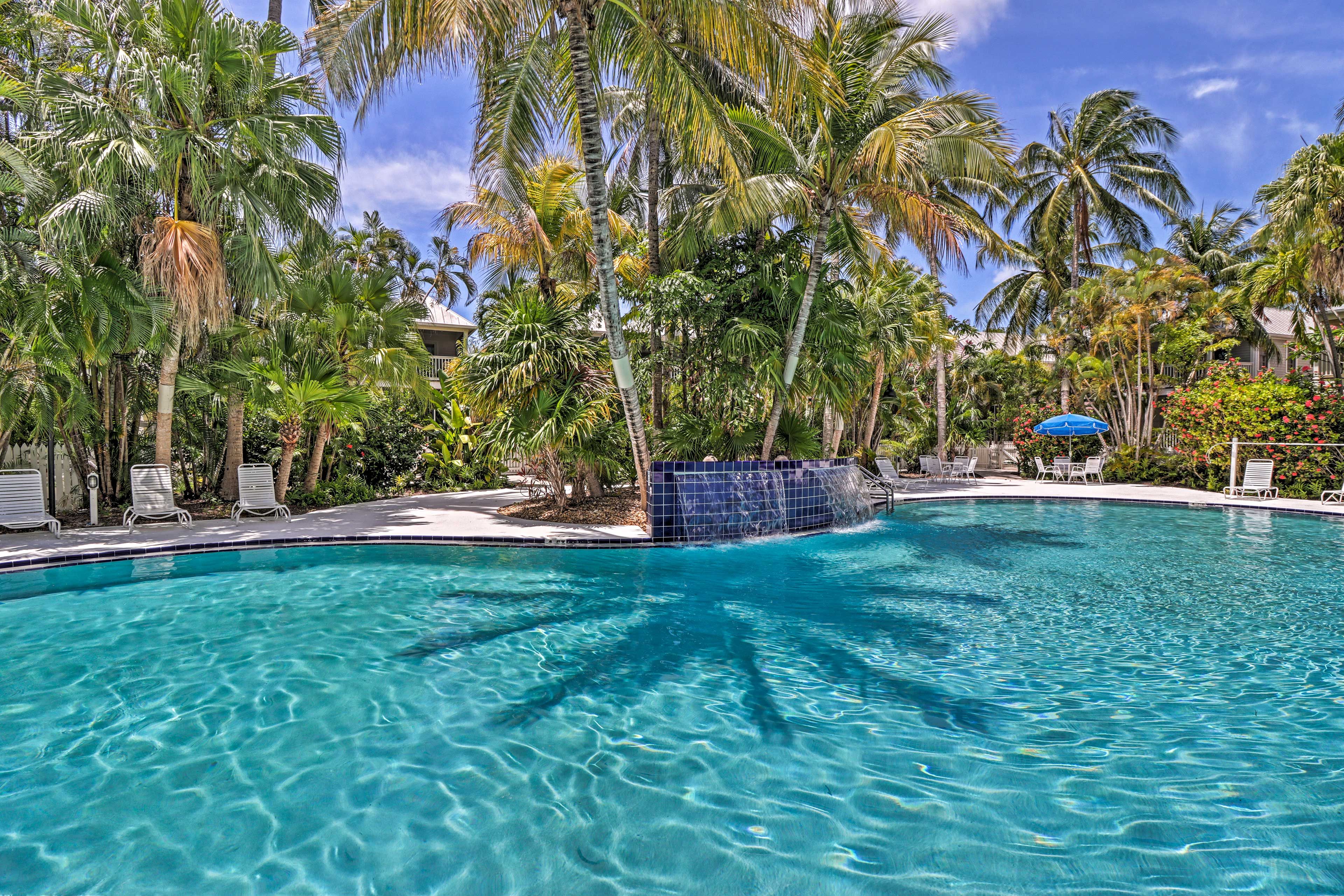 Community Amenities | 2 Outdoor Pools