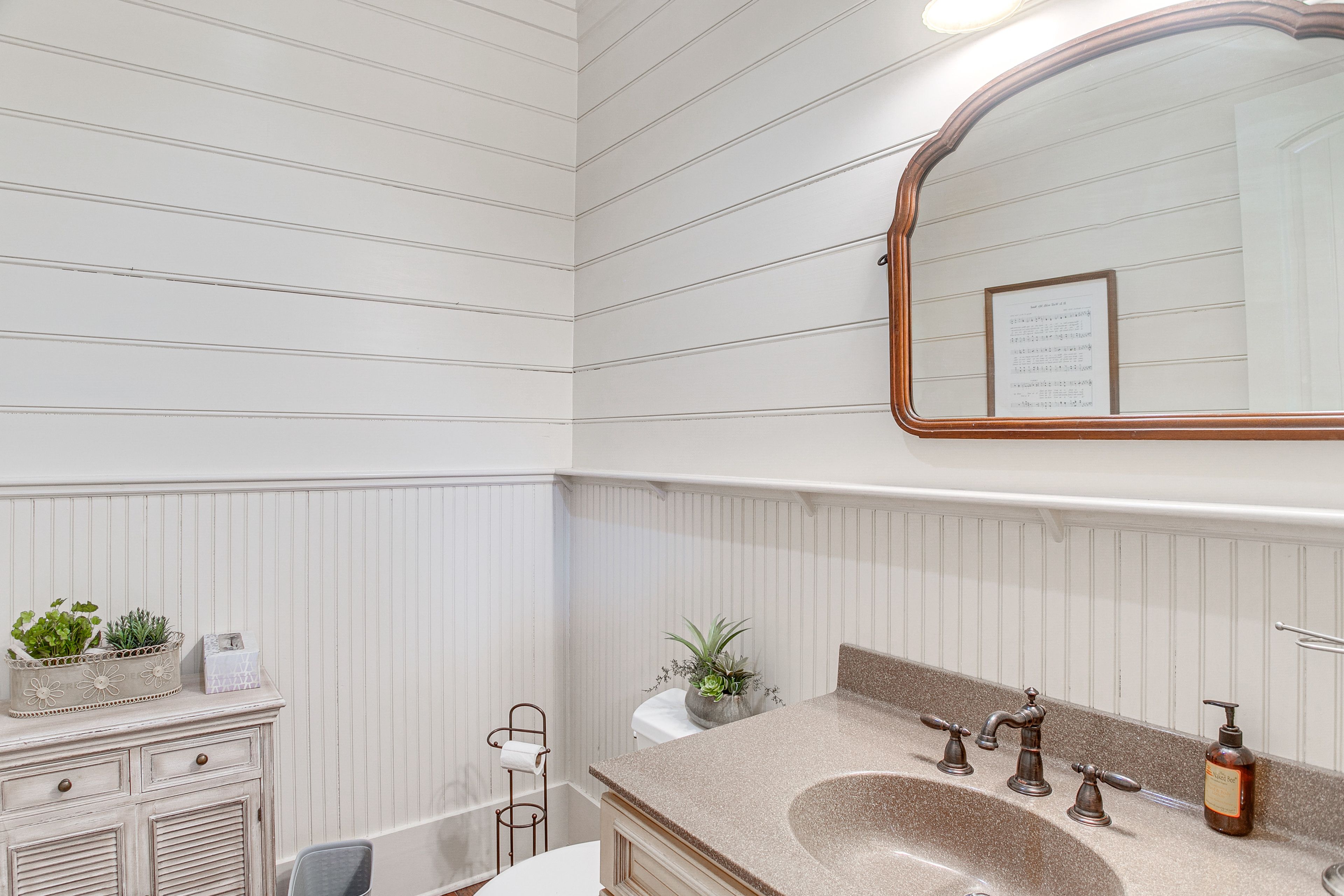 Half Bathroom | Main Level | Towels Provided