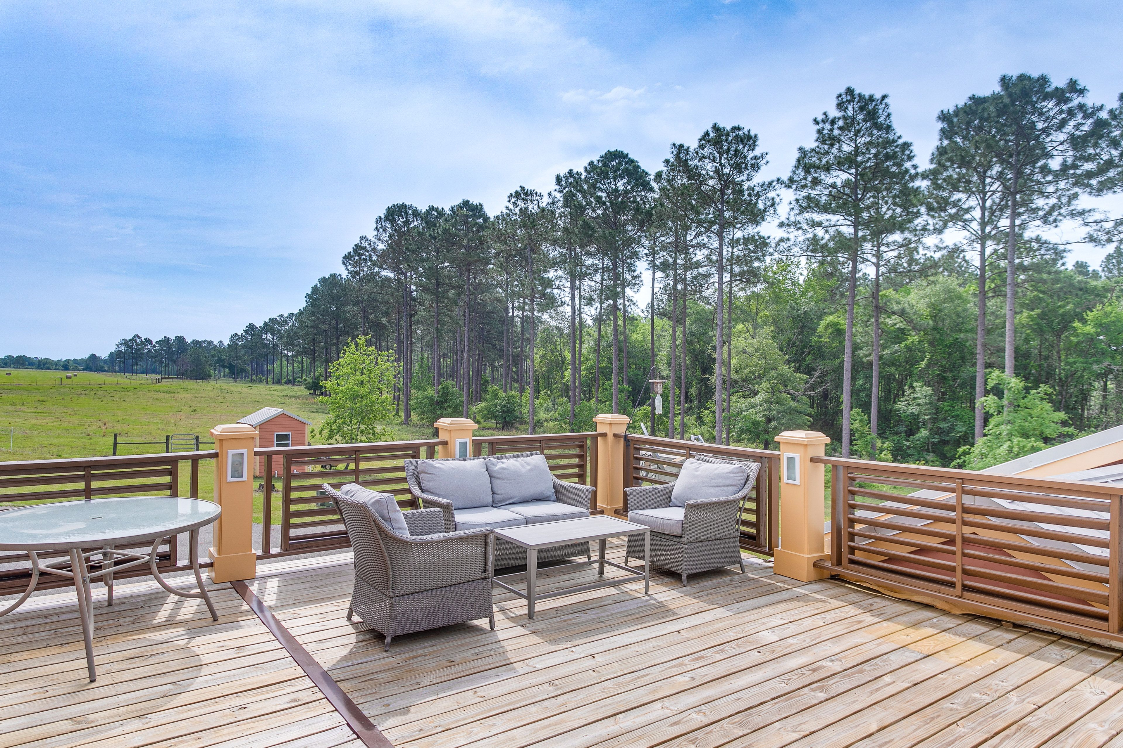 Private Deck | Pond On-Site | Self Check-In | 7 Mi to Downtown