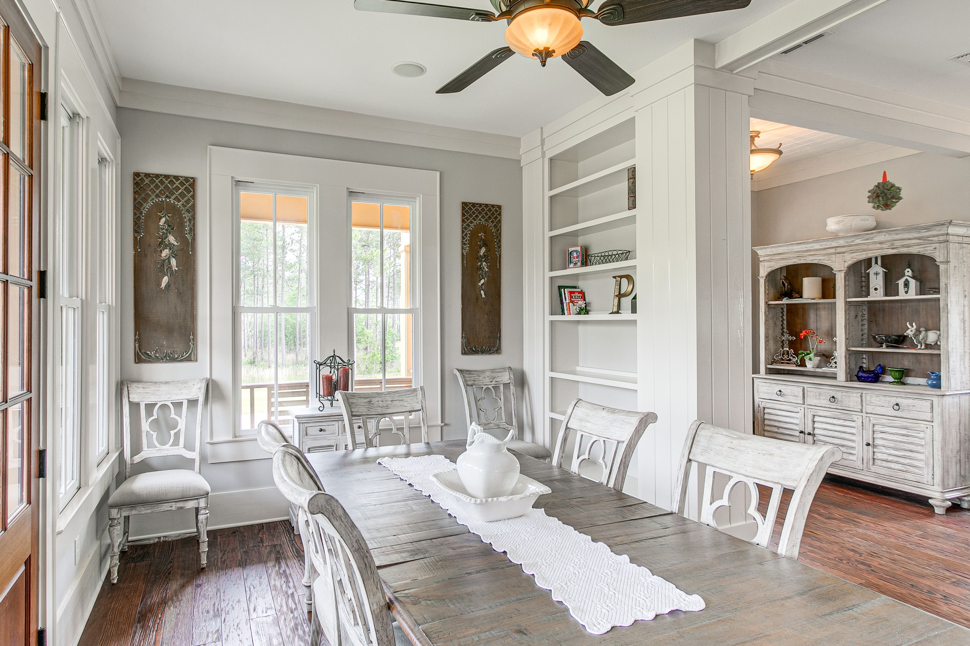 Main Dining Area | Main Level | Dishware & Flatware Provided
