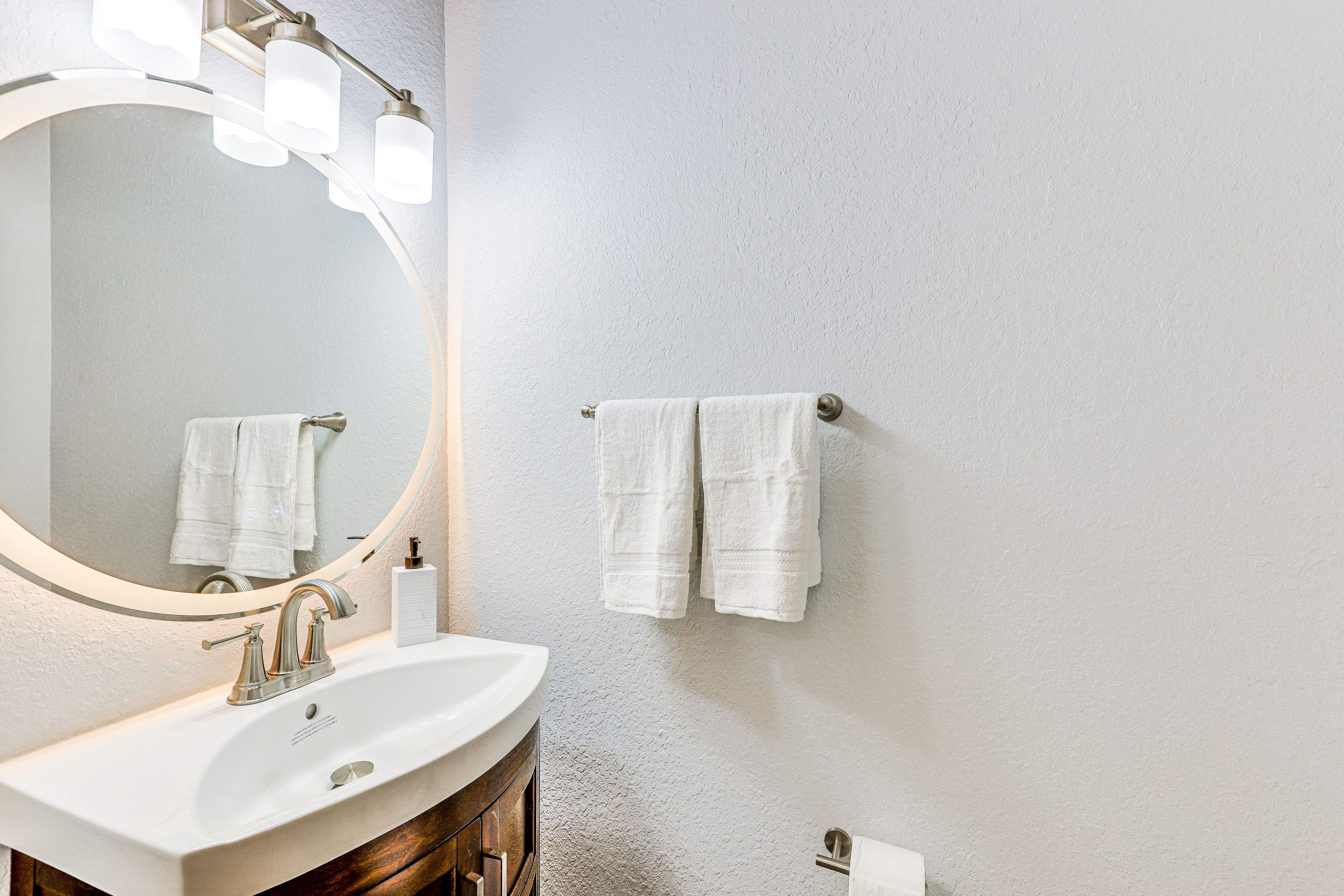 Half Bathroom | 1st Floor
