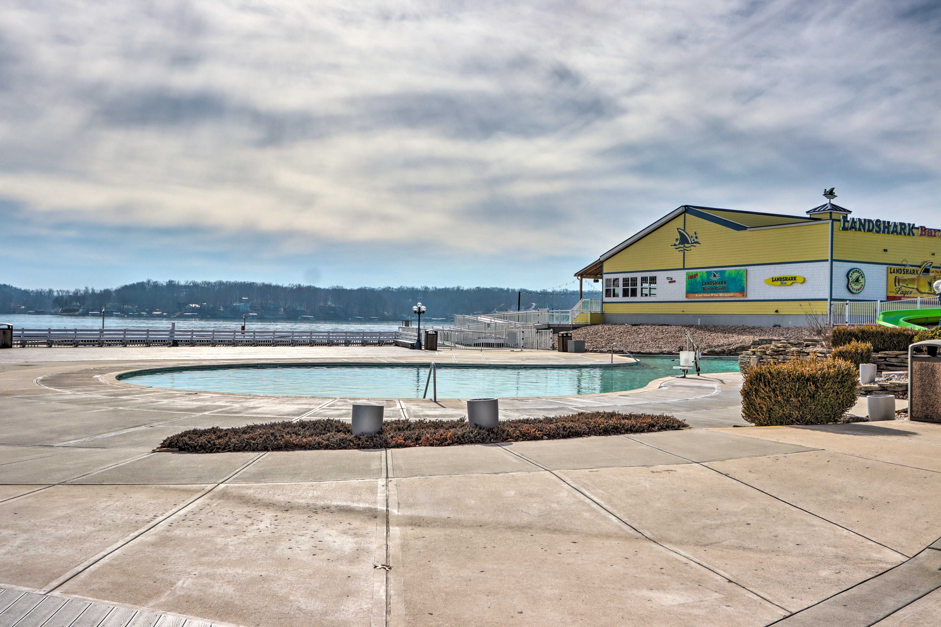 Tan-Tar-A Estates | Community Amenities
