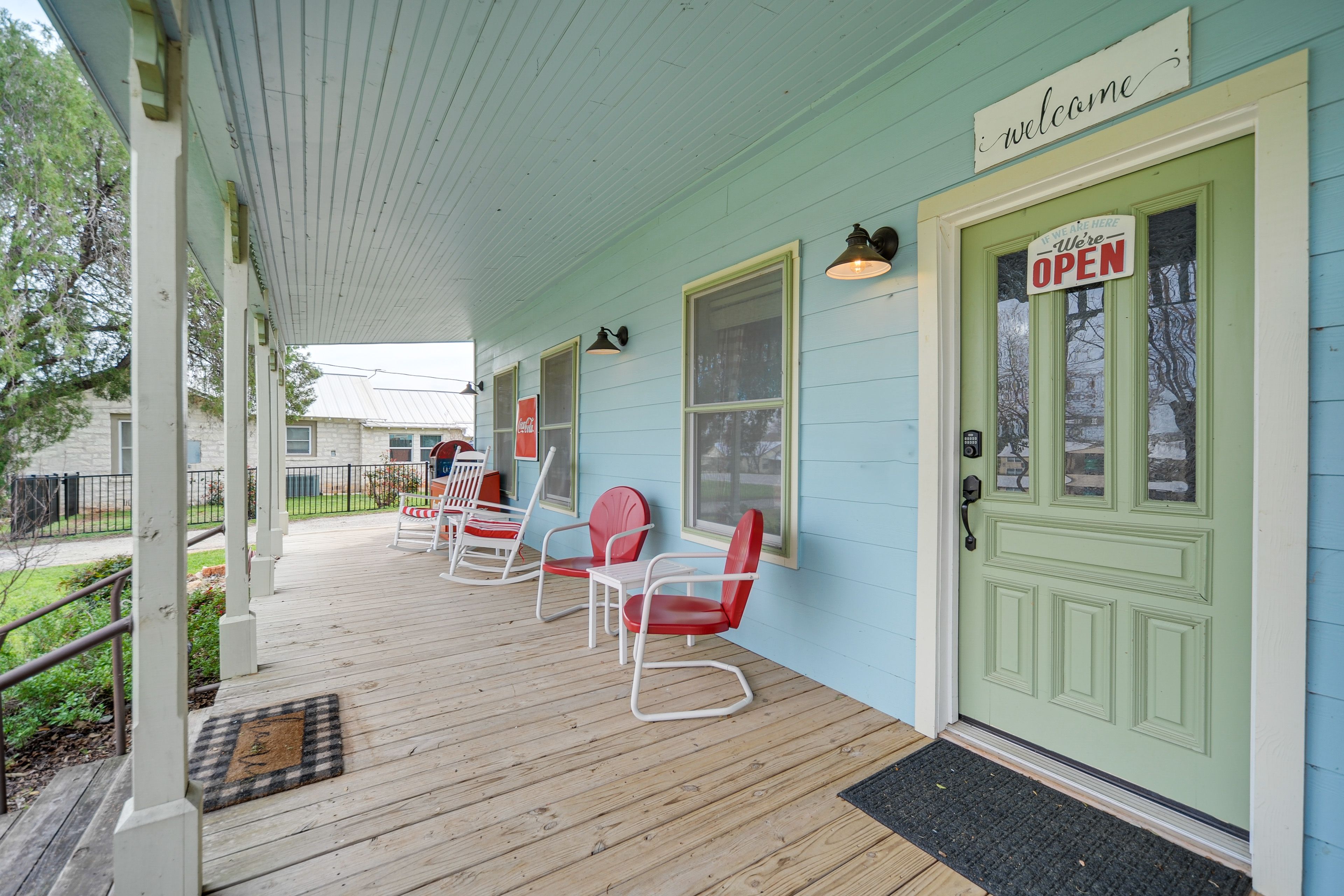 Front Porch | Private Entrance