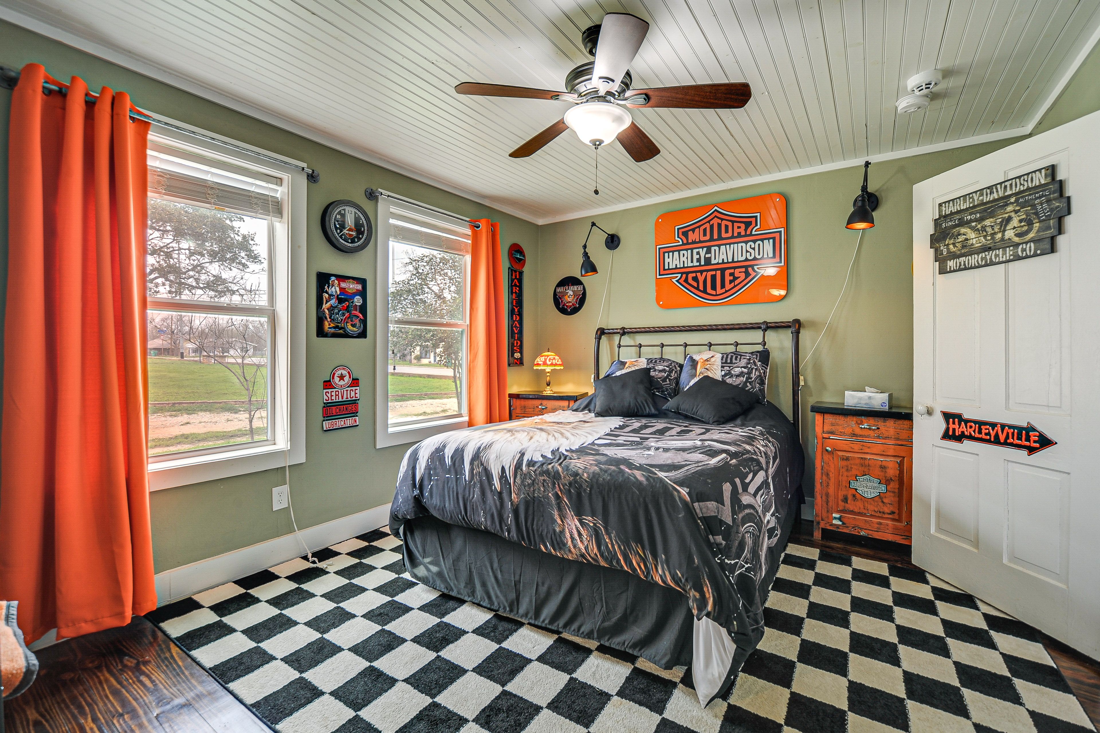 Bedroom 2 | Queen Bed | Linens Provided