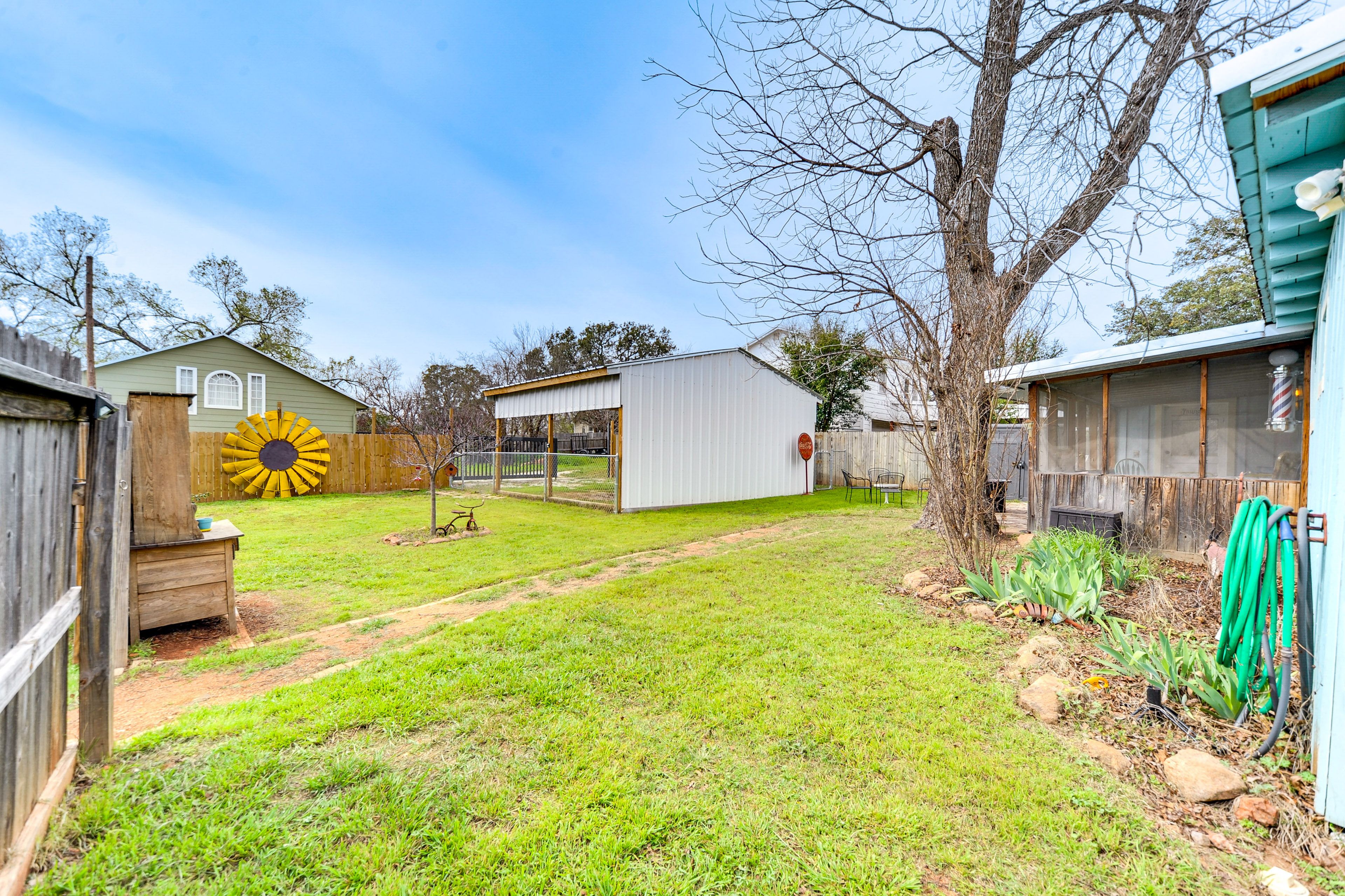 Shared Outdoor Space | Gas Fire Pit | Gas Grill