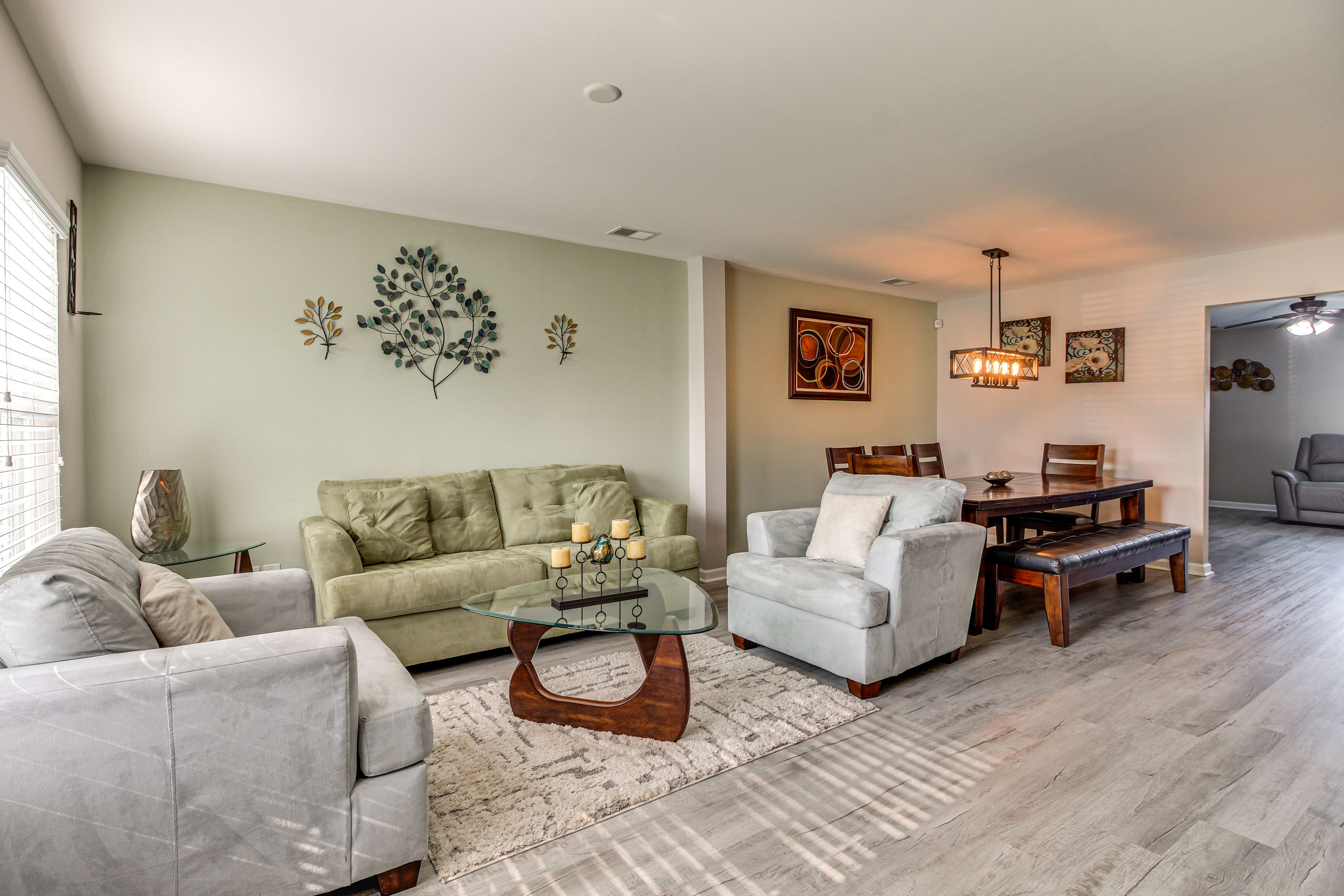 Living Area | Central Air Conditioning/Heat | 1st Floor