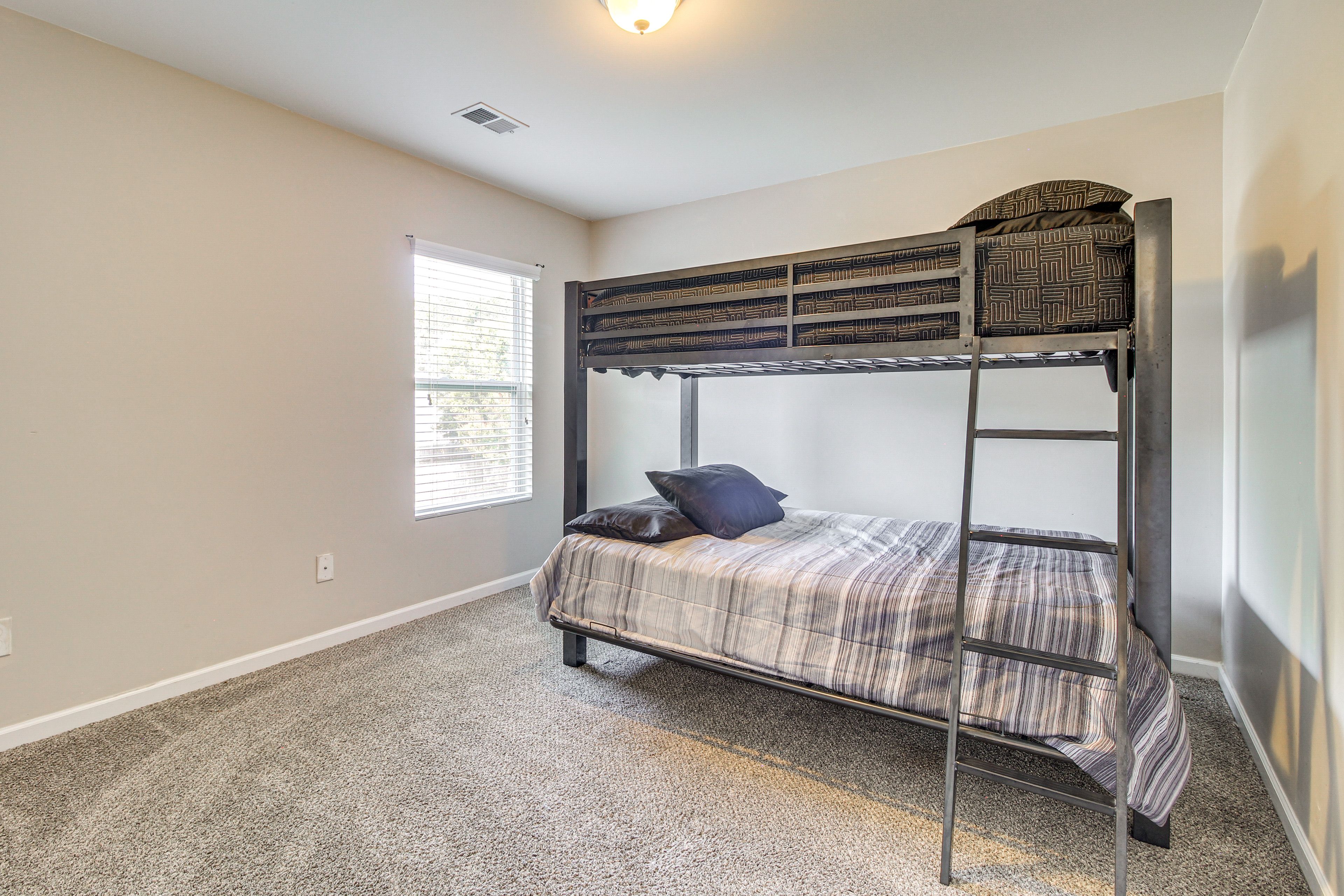 Bedroom 4 | Twin/Full Bunk Bed | 2nd Floor