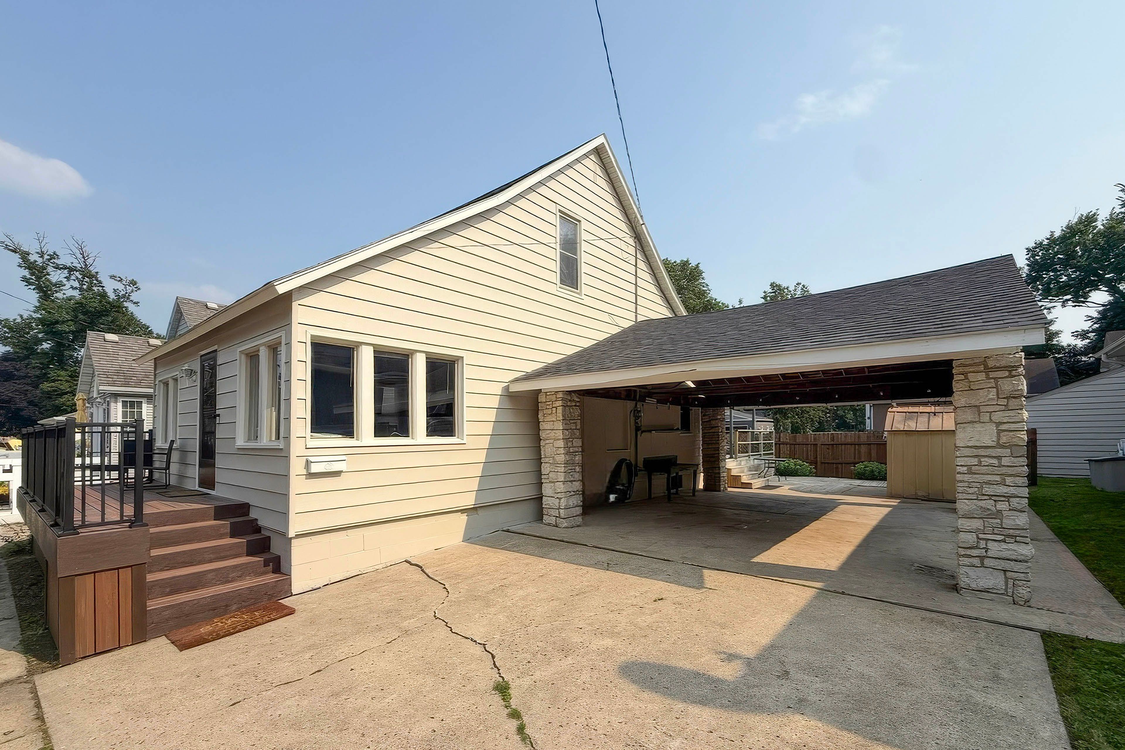 Home Exterior | Walk to Beach