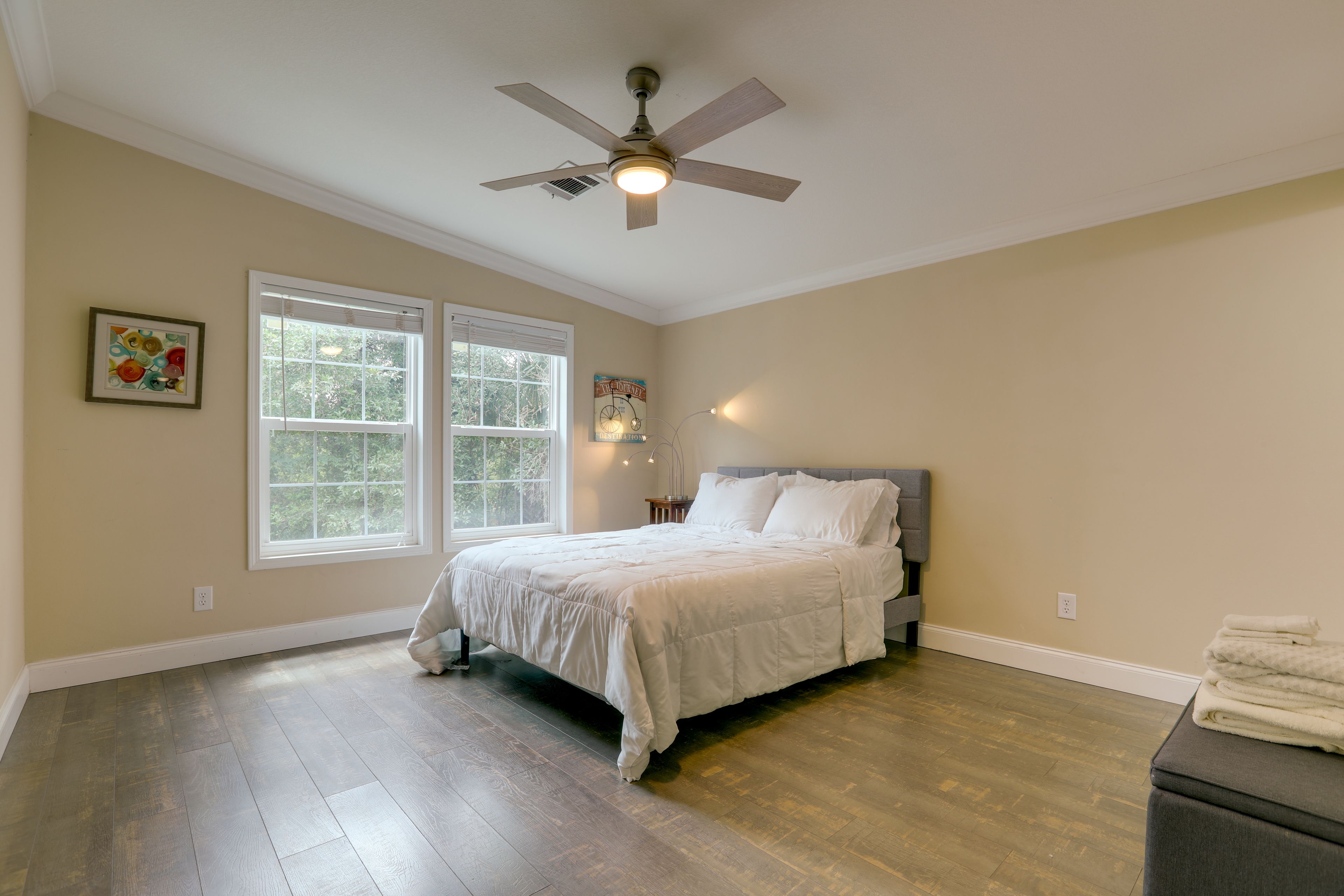 Bedroom 2 | Queen Bed