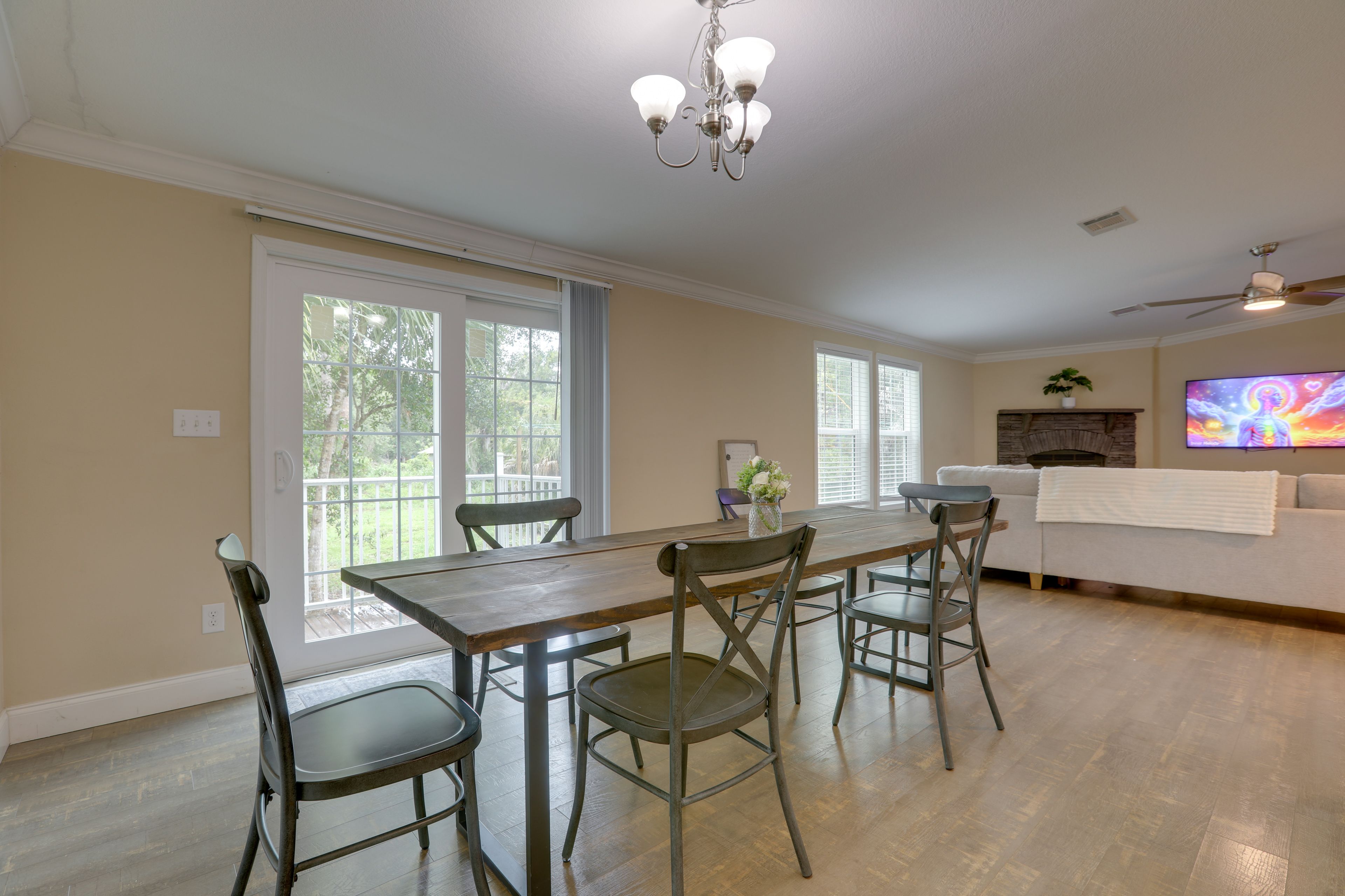 Dining Area | Dishware & Flatware
