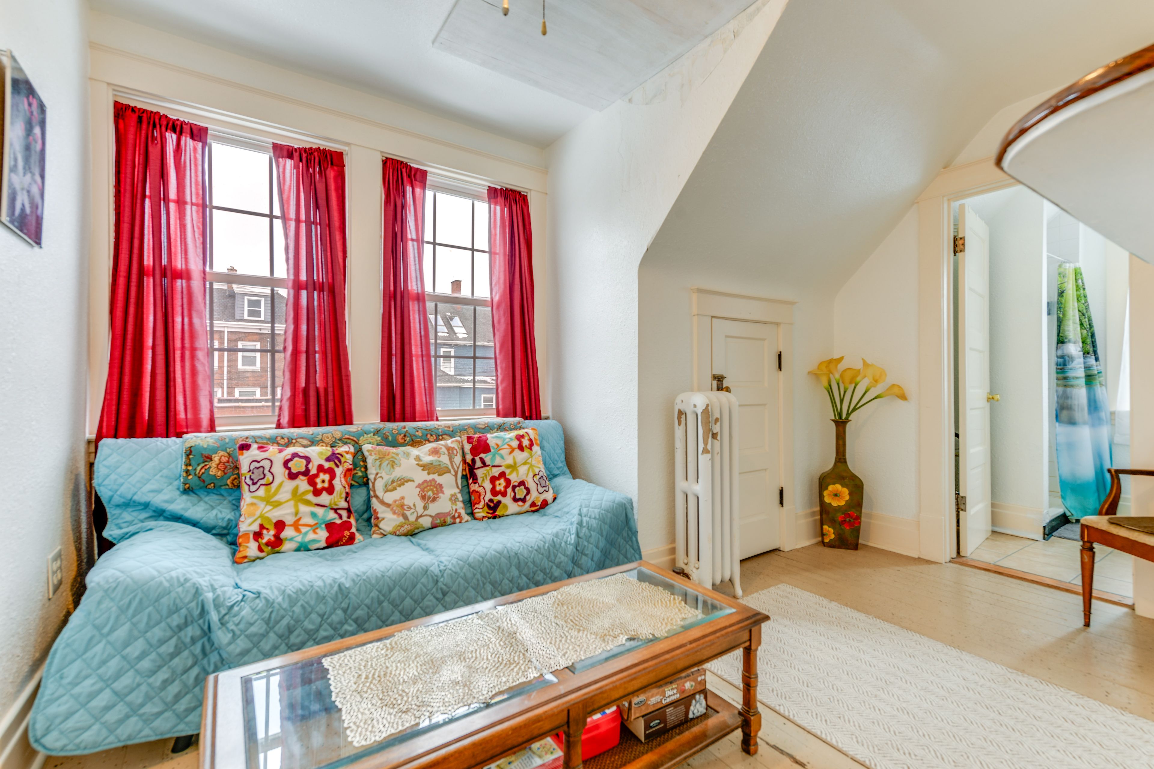 Living Room | Queen Sleeper Sofa | Flat-Screen TV