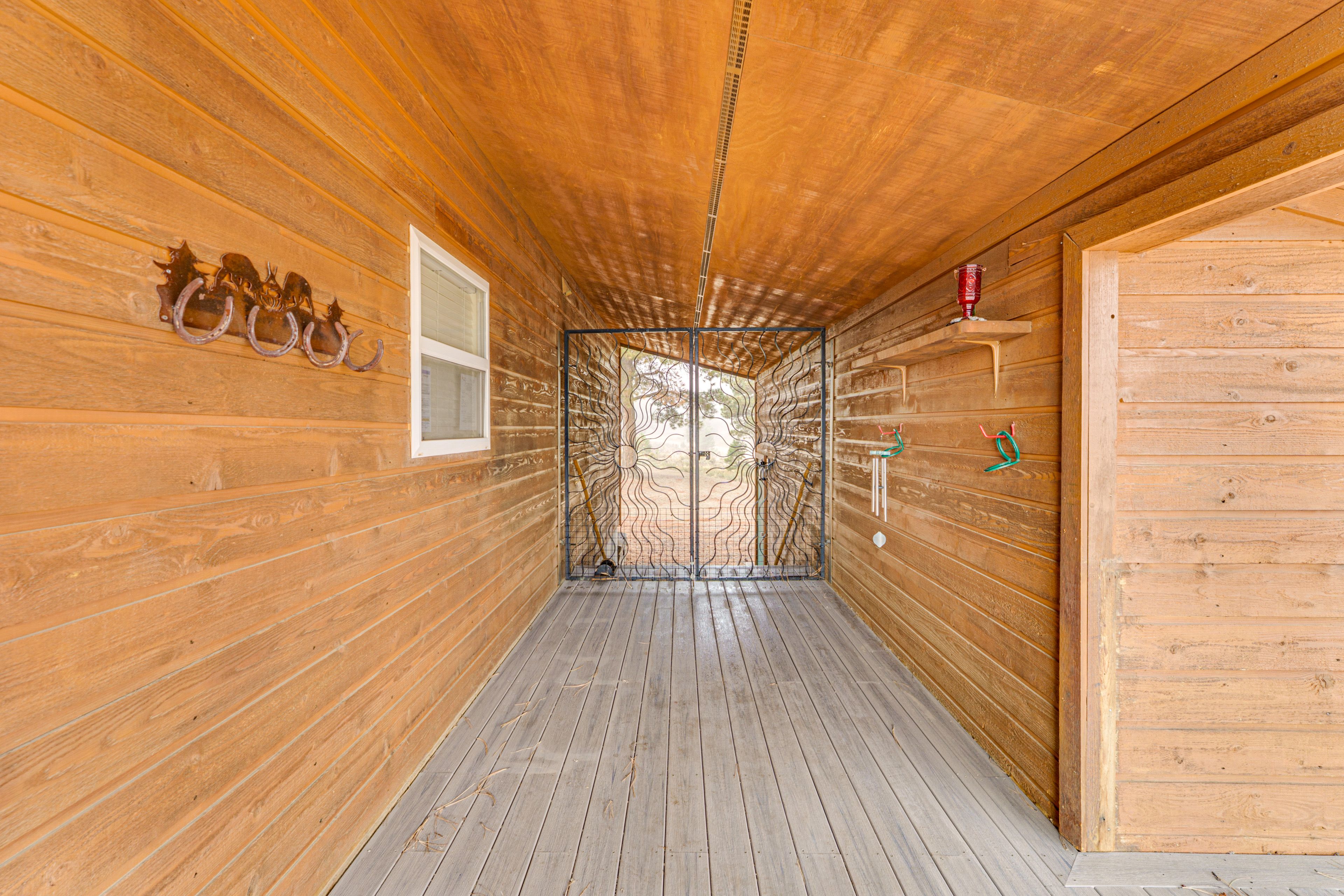 Entryway | Stairs Required