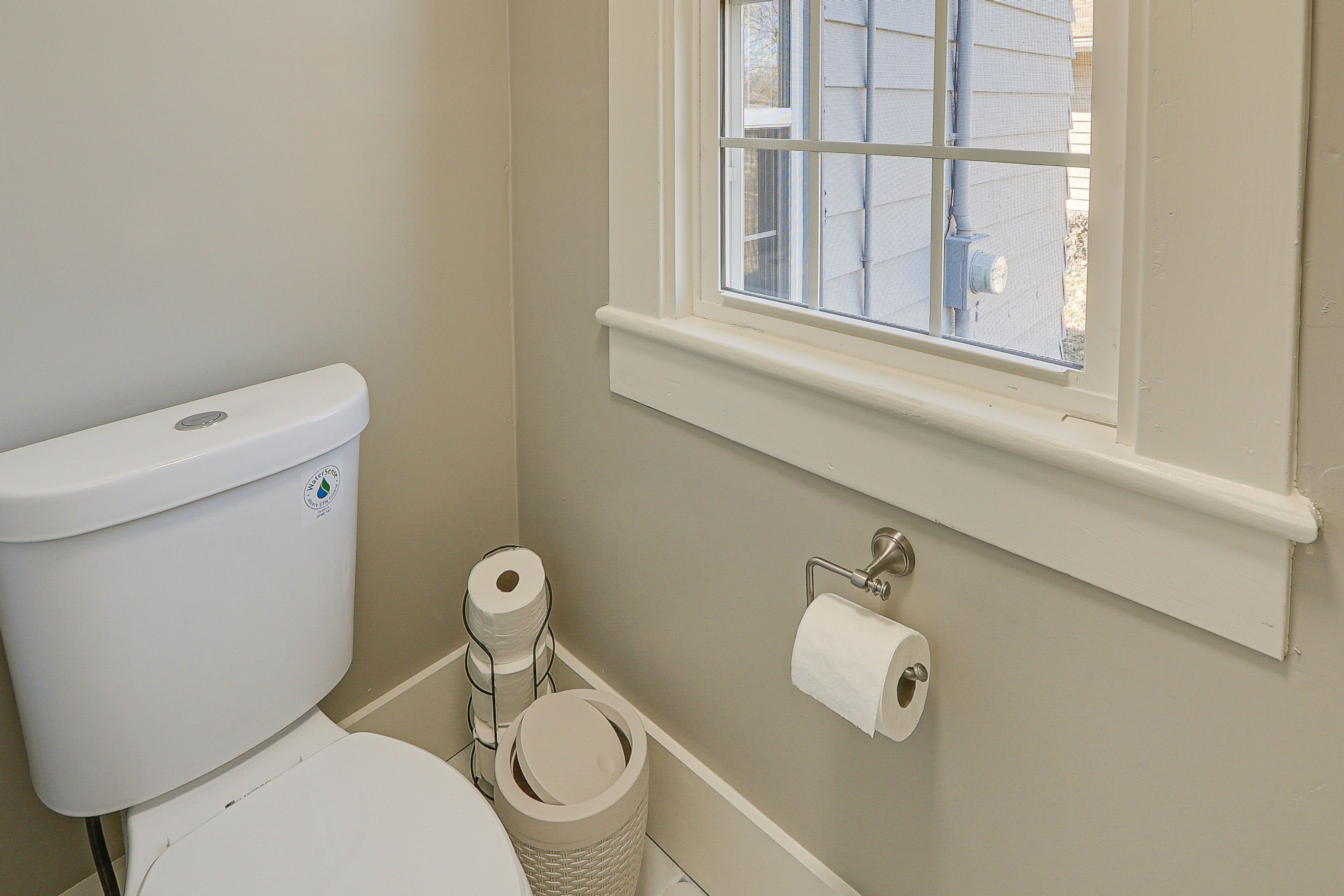 Half Bathroom | Complimentary Toiletries | 1st Floor