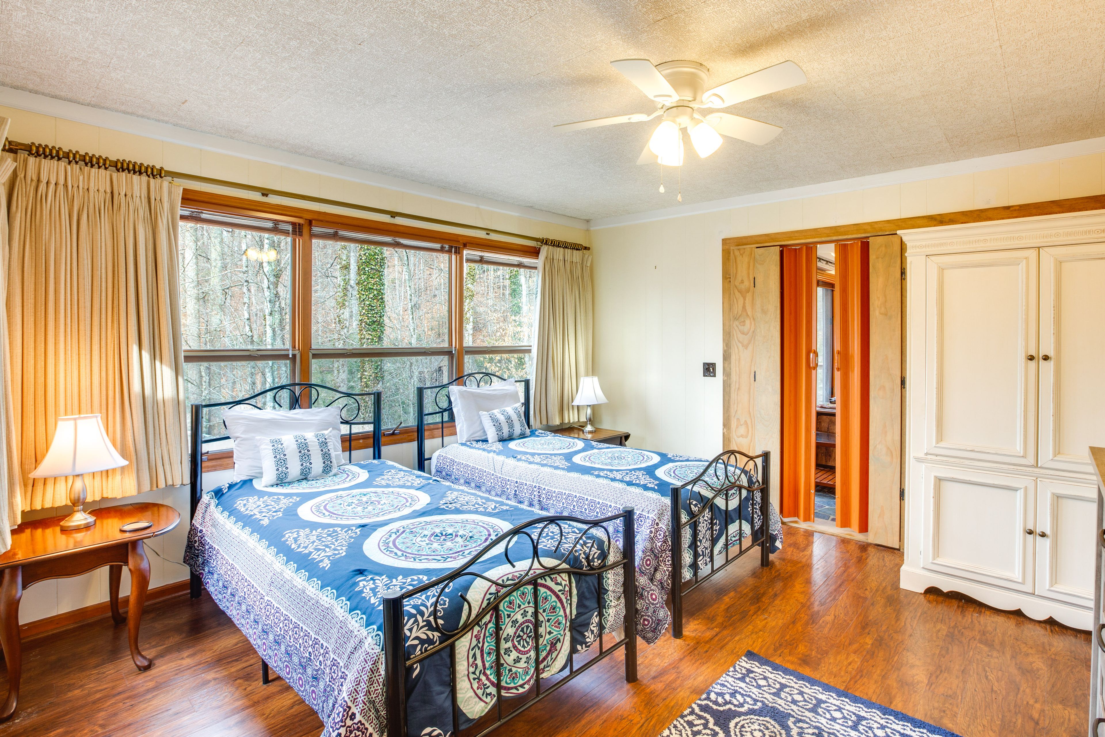 Bedroom 1 | 2 Twin XL Beds | Linens Provided