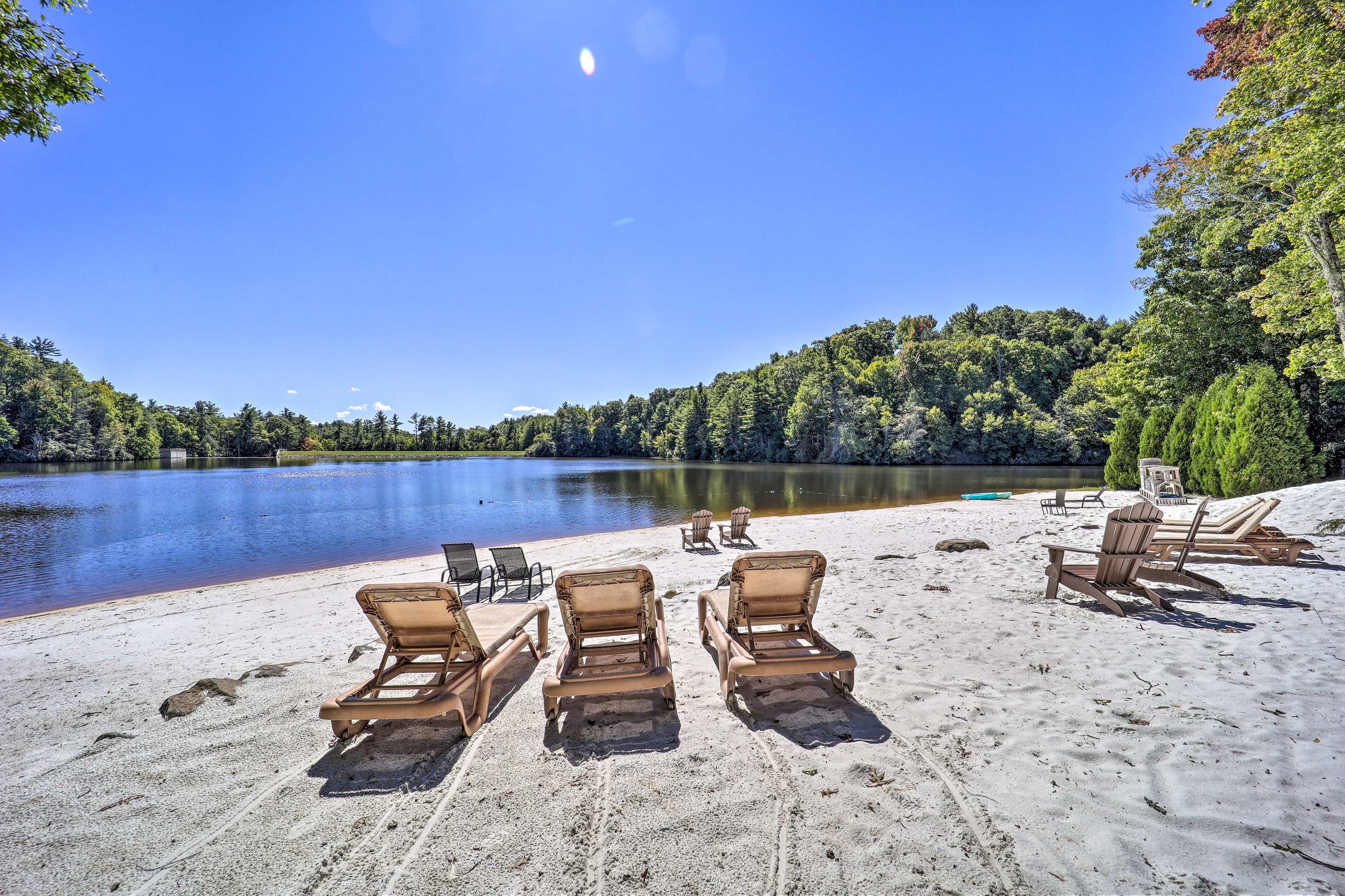 Community Lake Access | Outdoor Seating