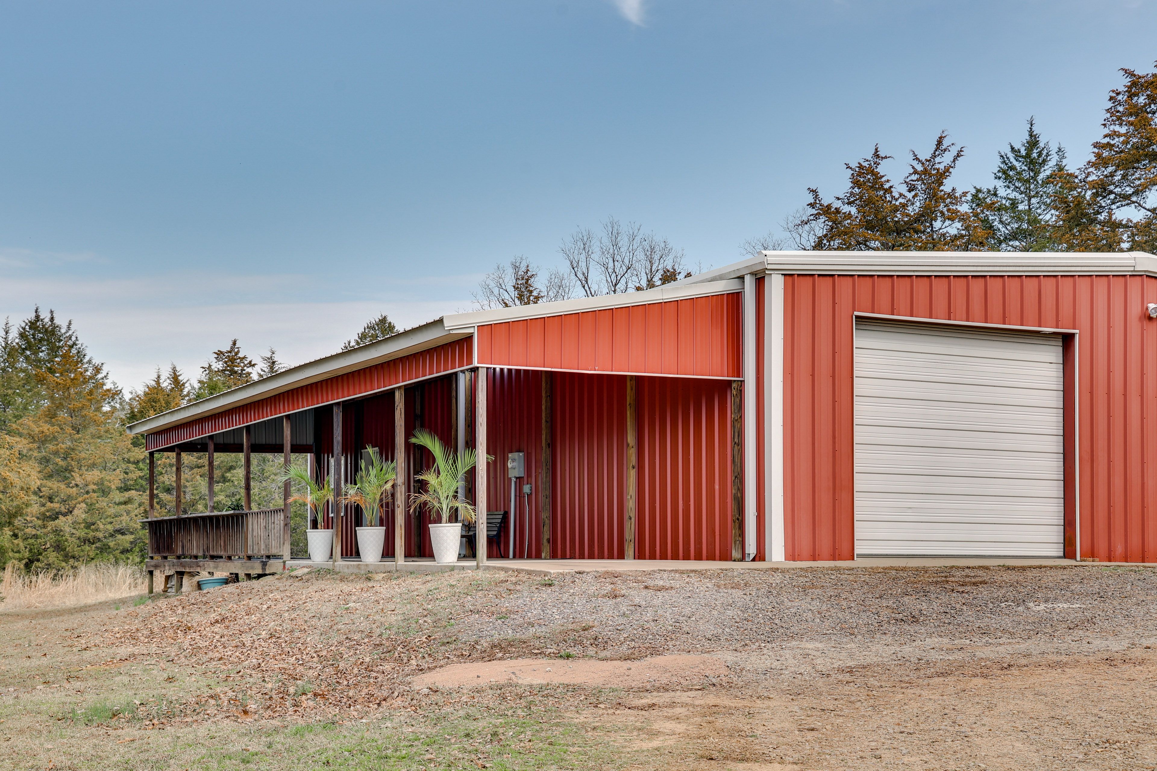 Parking | Carport (1 Vehicle) | Driveway (4 Vehicles) | RV/Trailer Parking