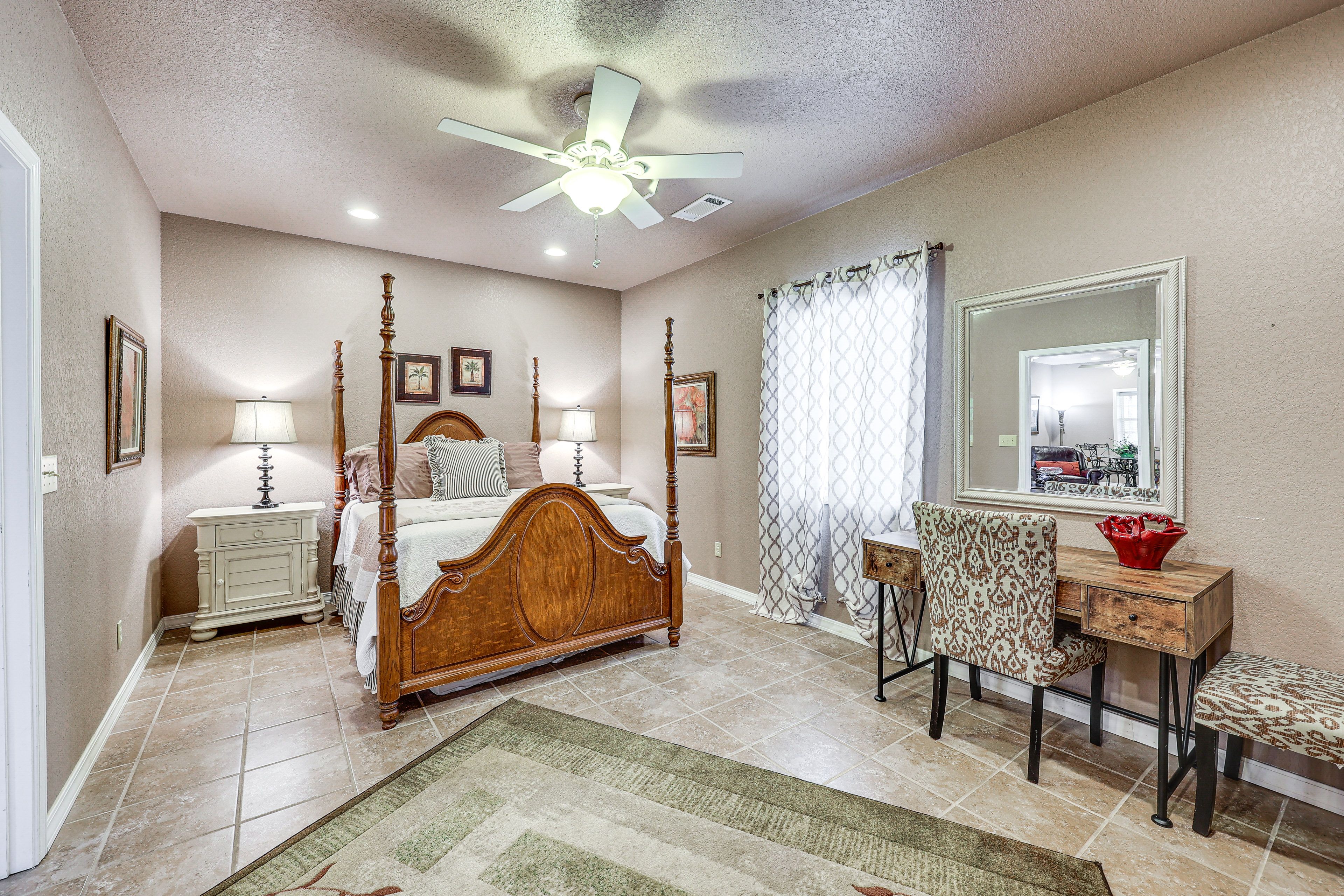 Bedroom | Queen Bed | Linens Provided | Queen Air Mattress Available