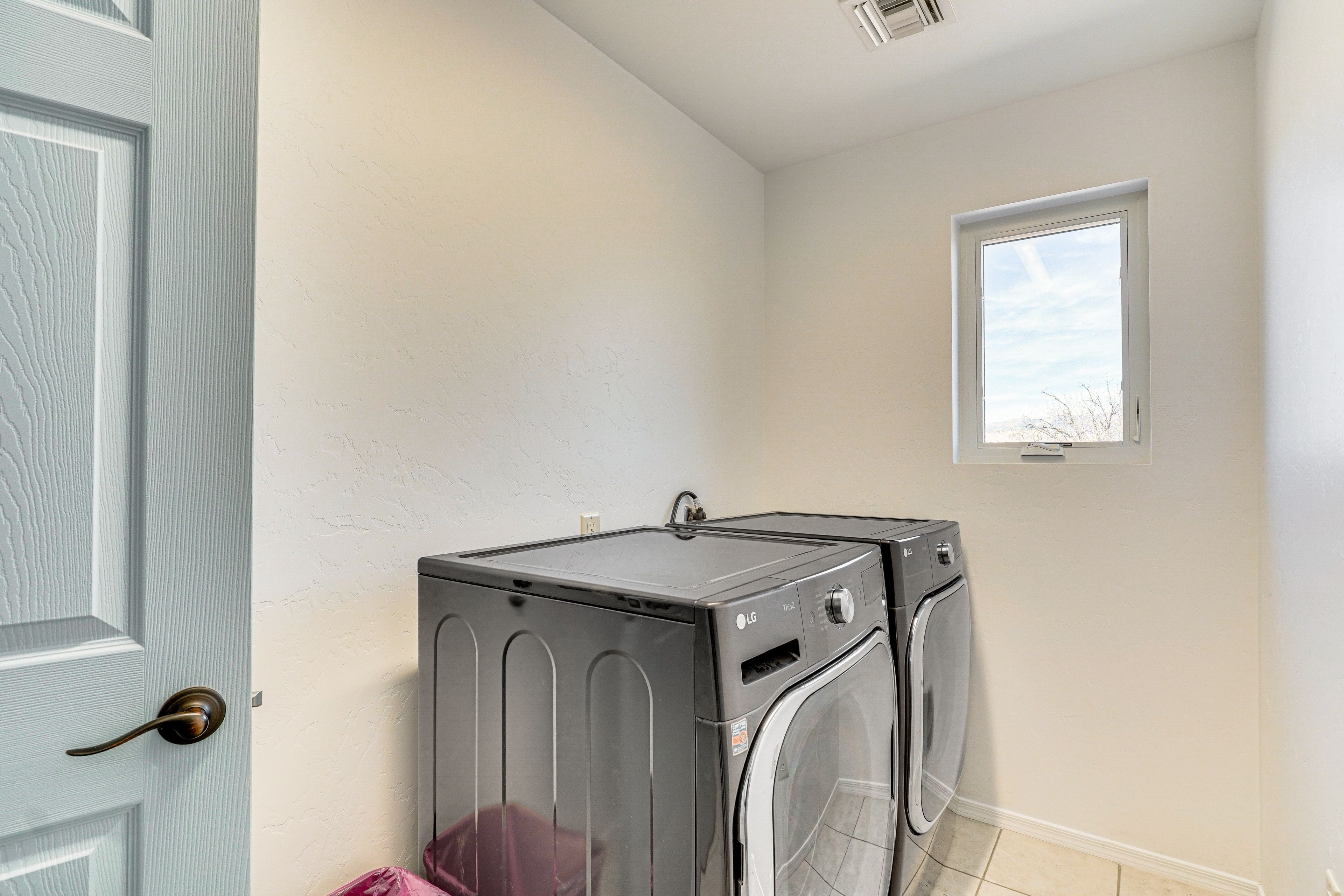 Laundry Room | Washer & Dryer