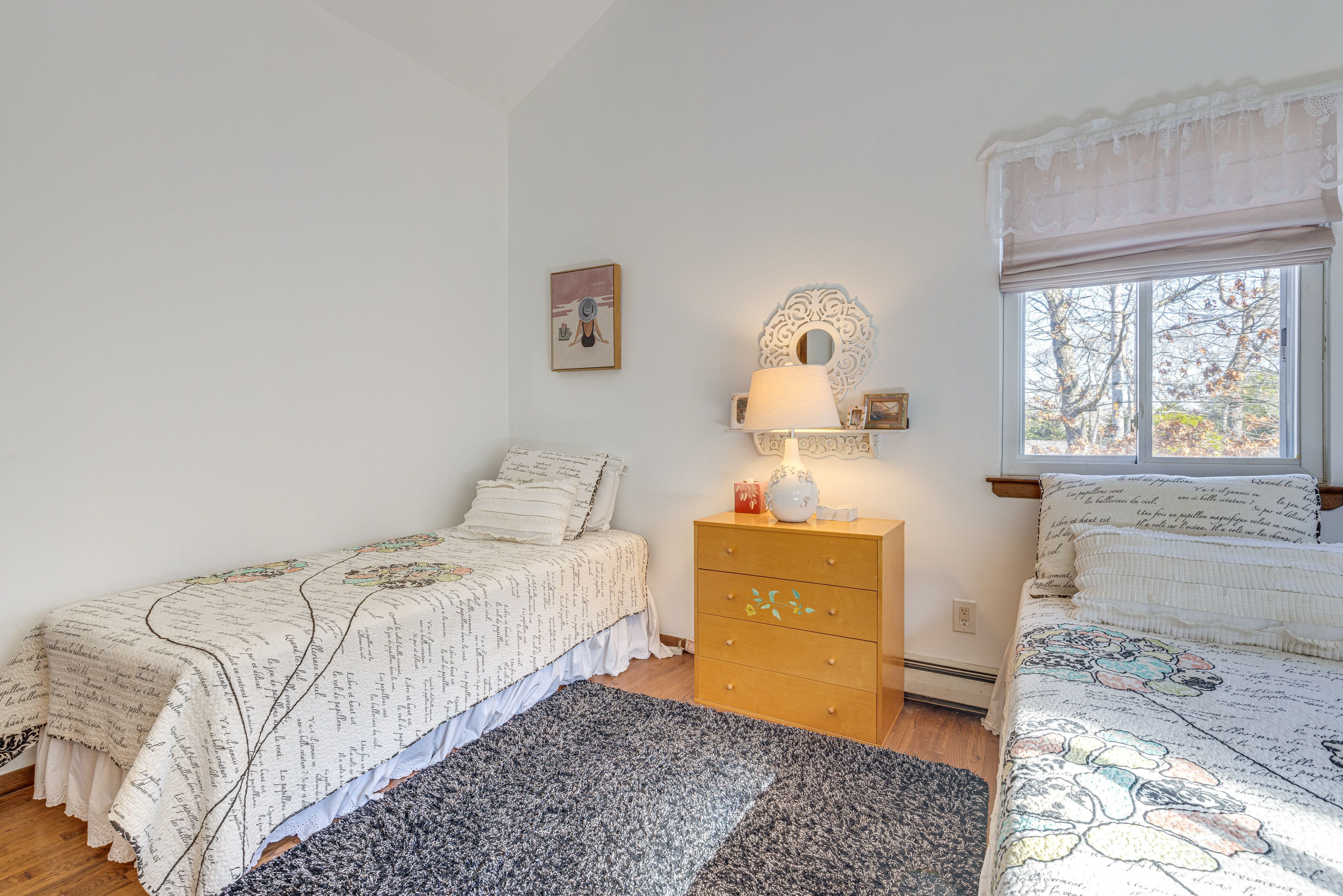 Bedroom 2 | 2 Twin Beds | Flat-Screen TV | 2nd Floor