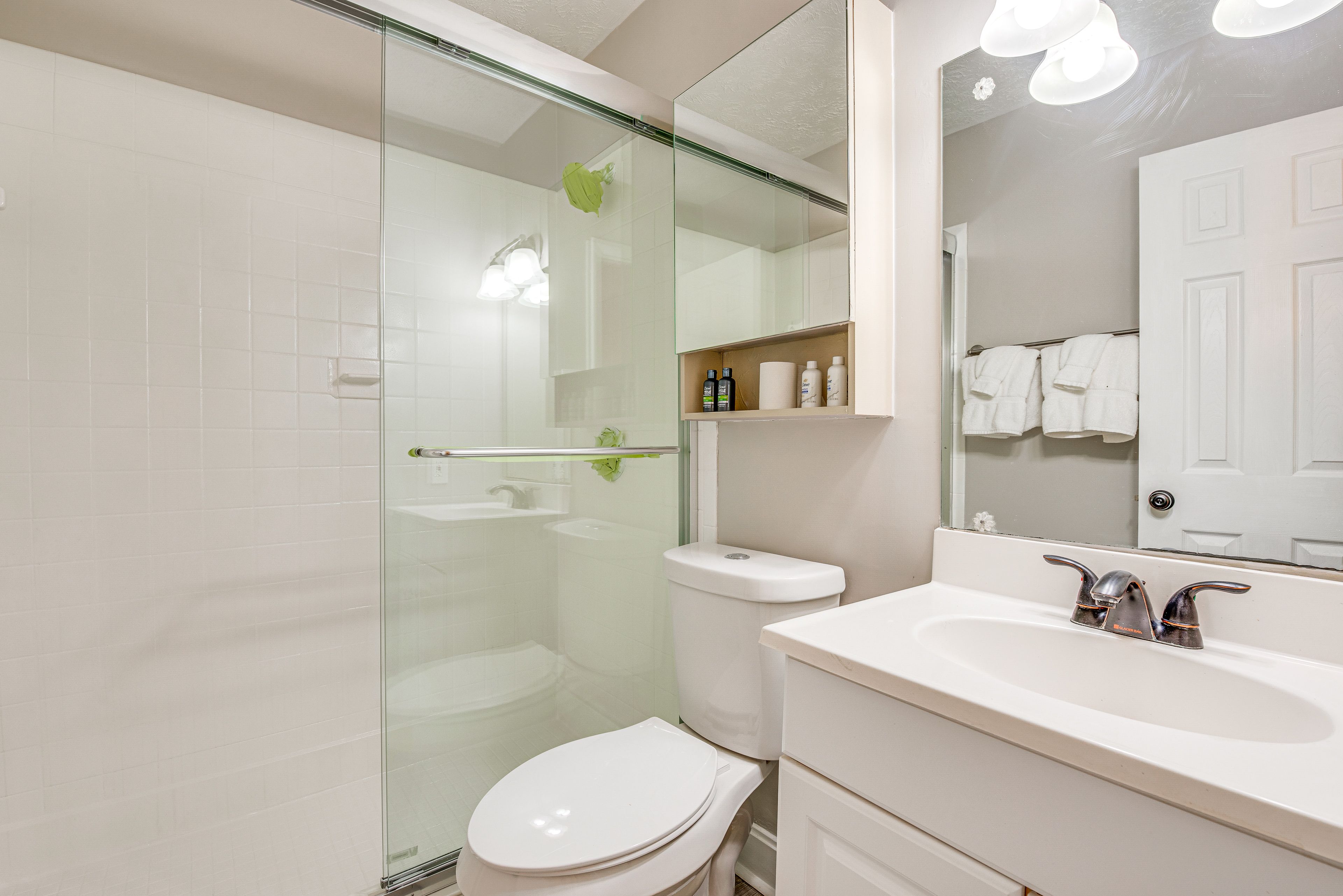 En-Suite Bathroom | Complimentary Toiletries | 2nd Floor