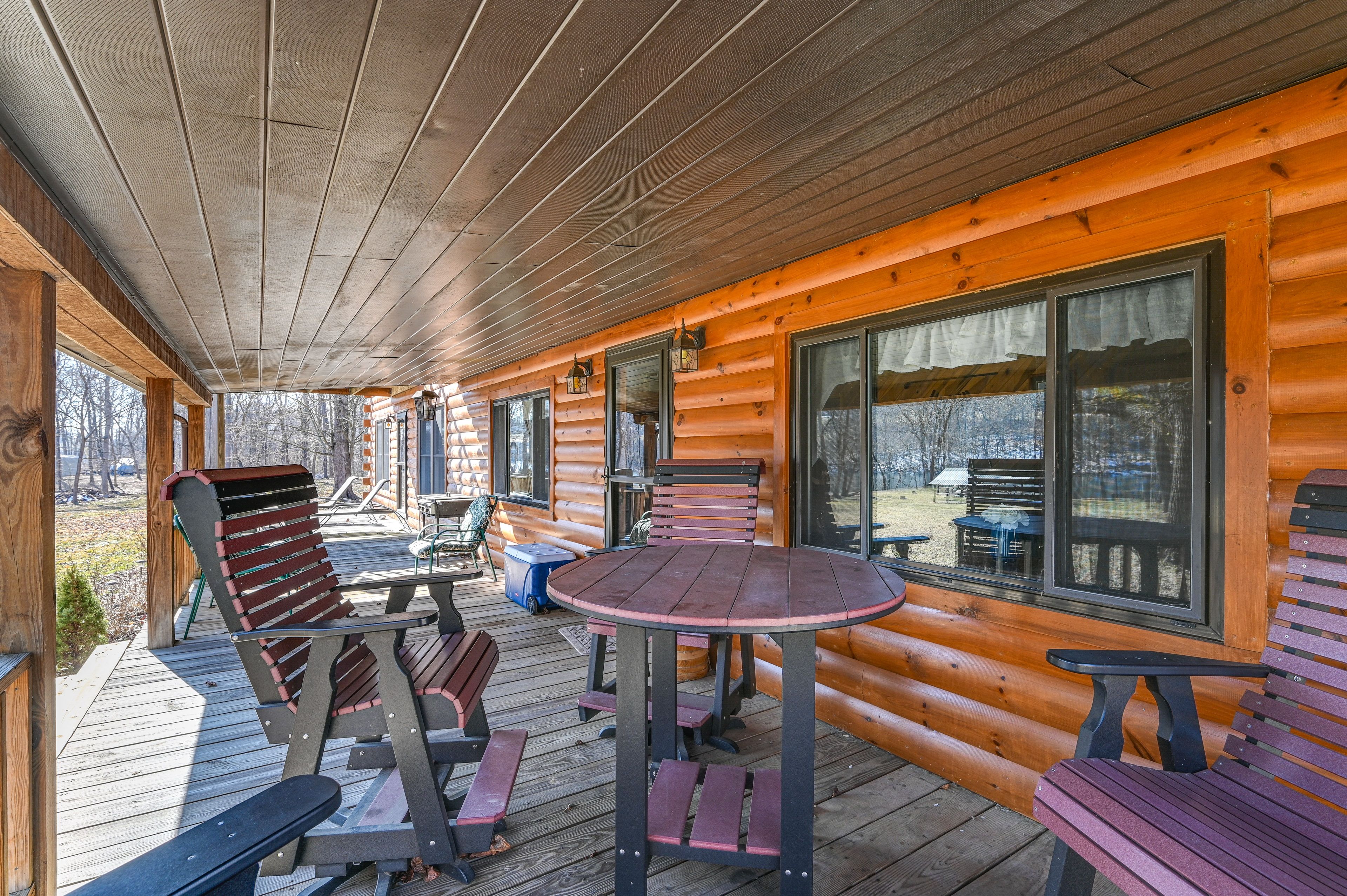 Deck | Outdoor Dining Area | Gas Grill (Propane Provided) | 1st Floor