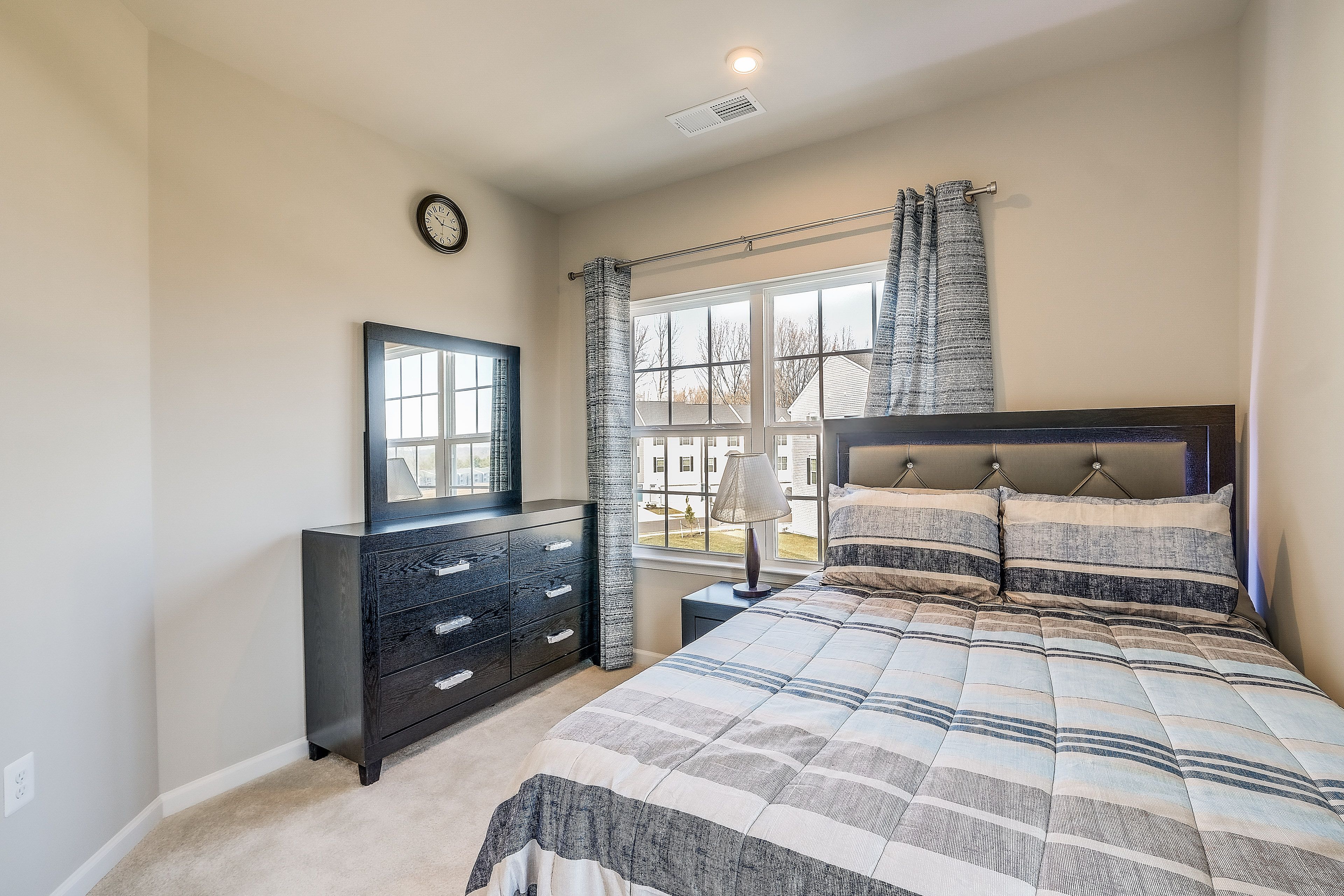 Bedroom 2 | Full Bed | Upper Level