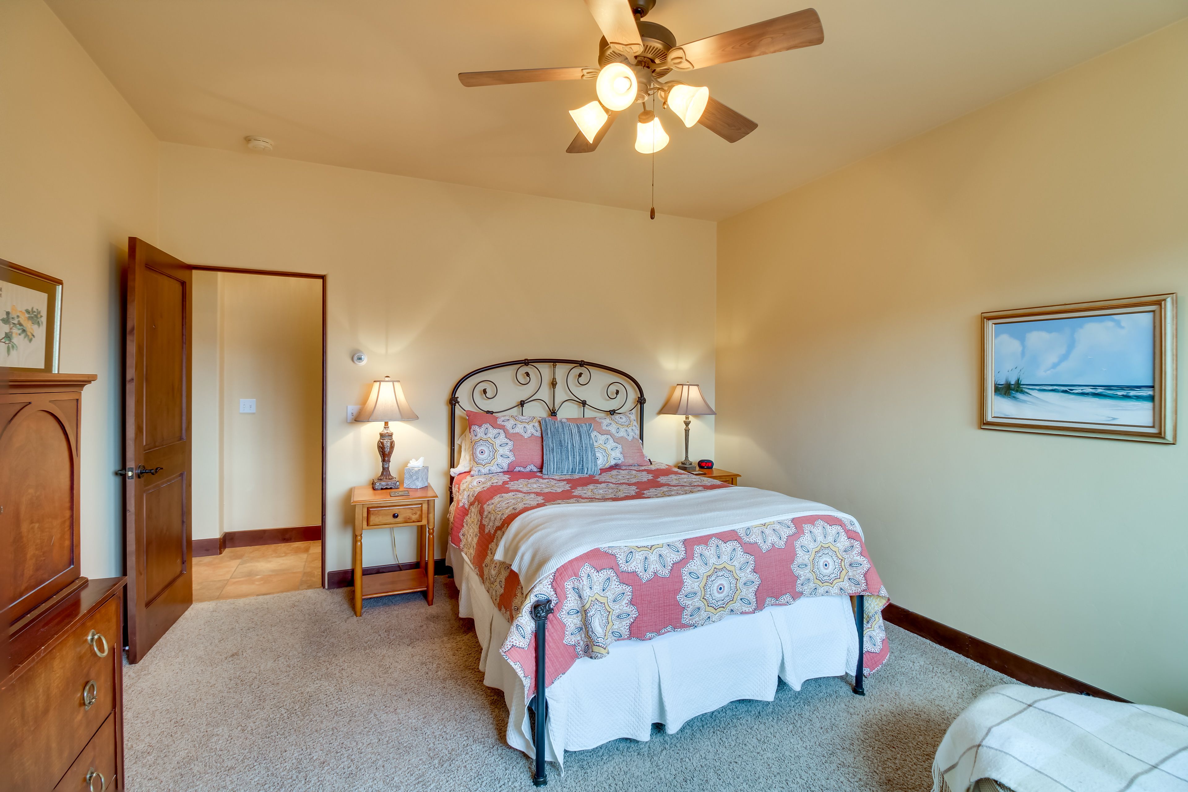 Bedroom 2 | Queen Bed