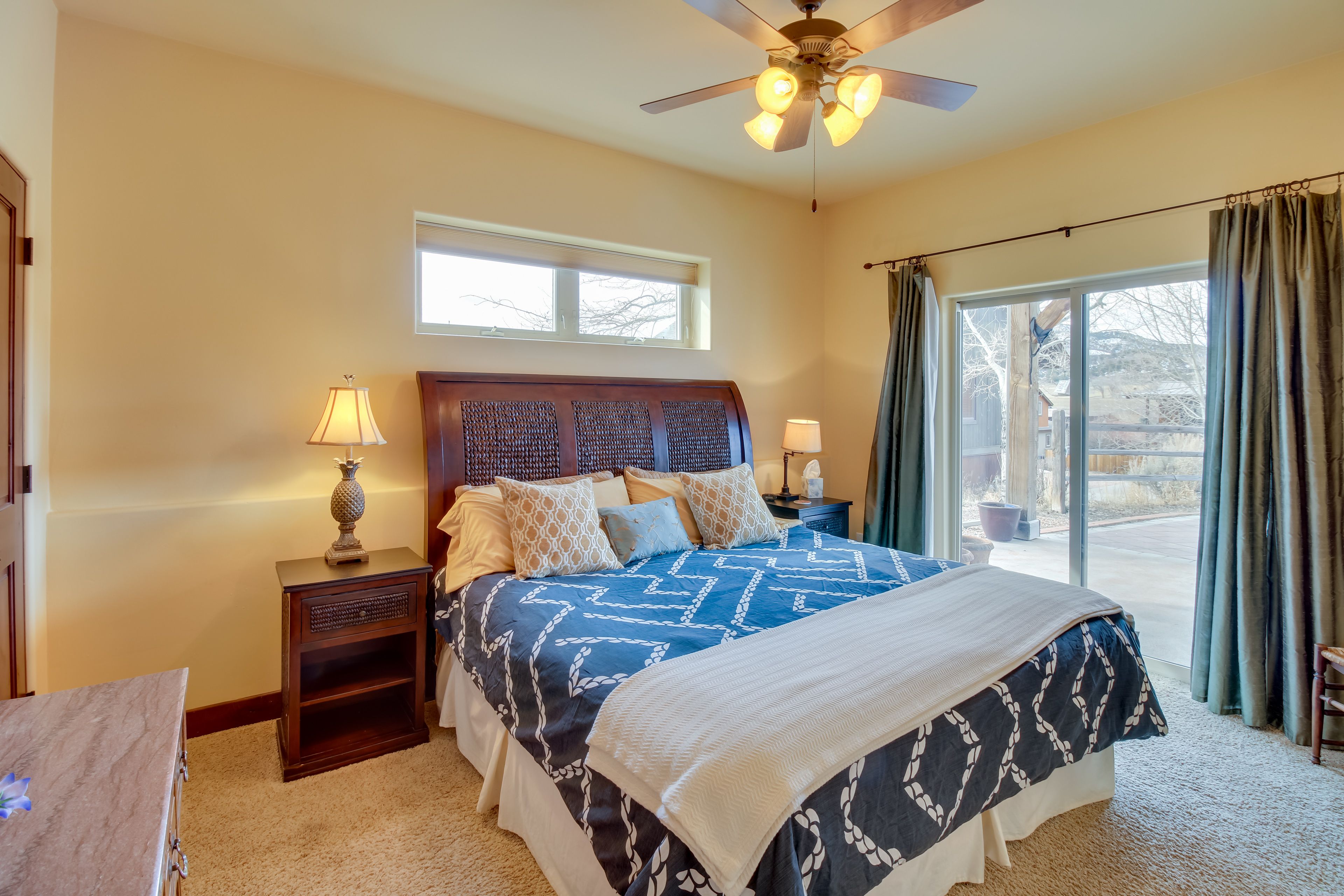 Bedroom 1 | King Bed