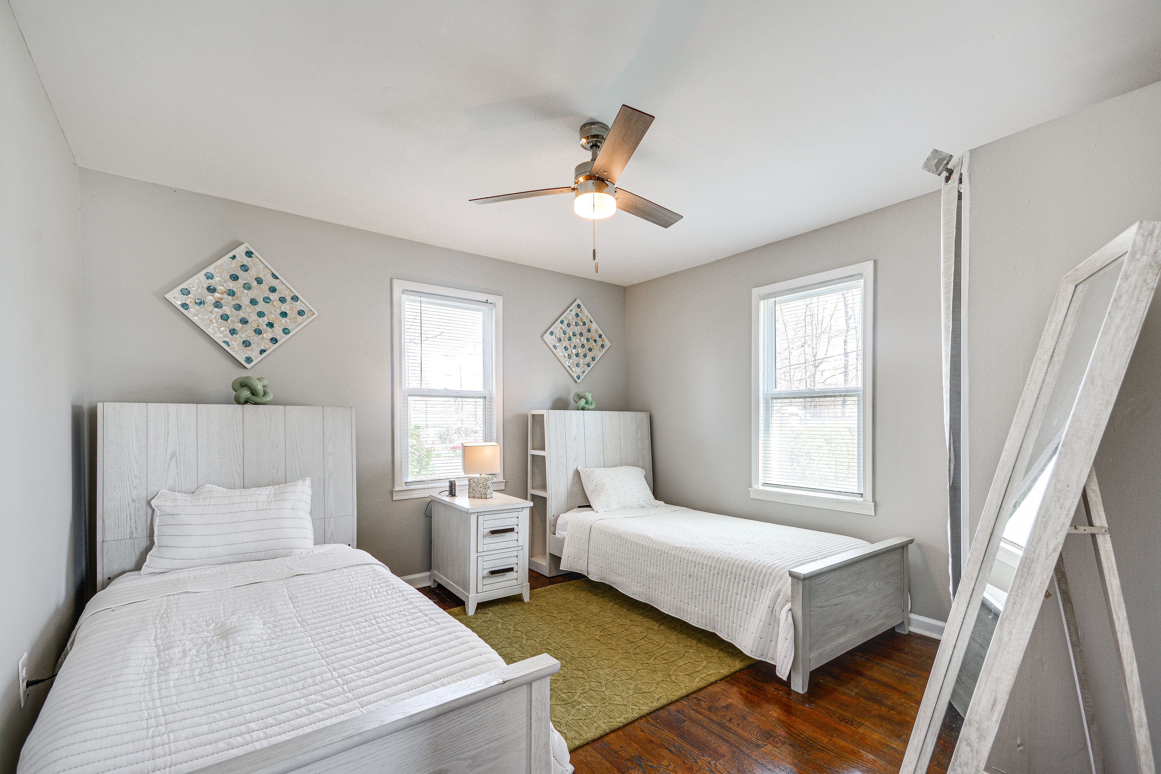 Bedroom 2 | 2 Twin Beds