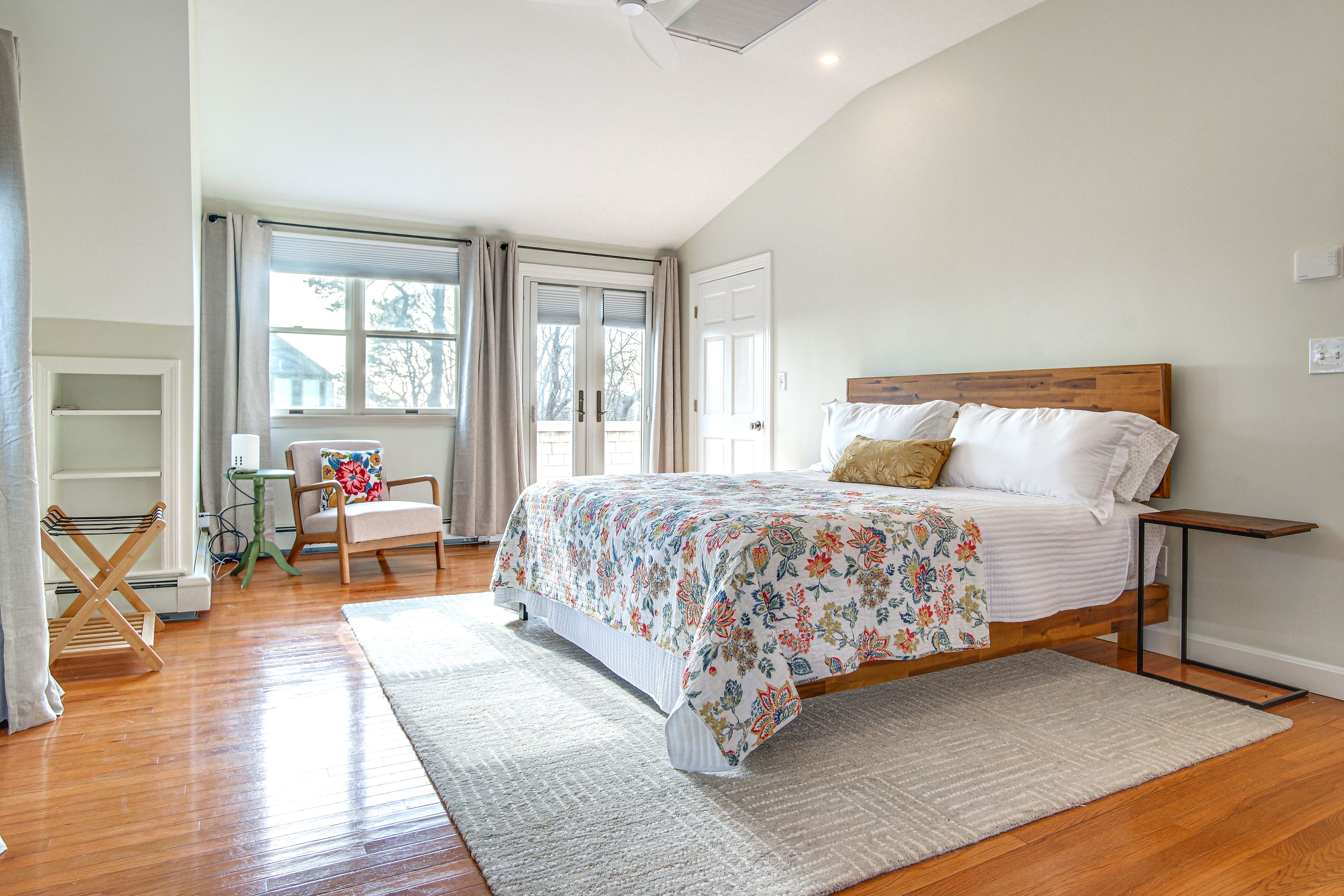 Bedroom 2 | King Bed | 2nd Floor