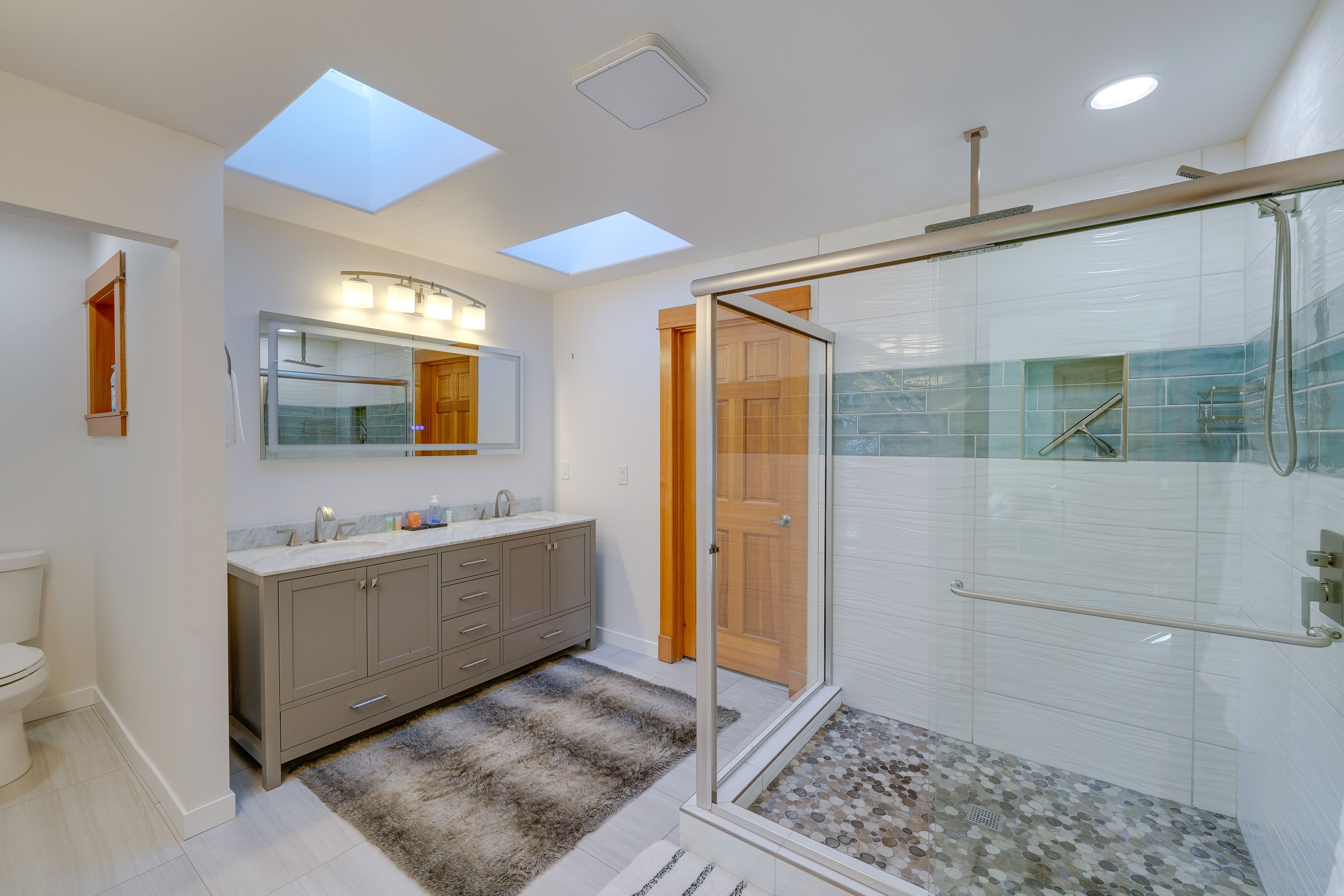 En-Suite Bathroom | 2nd Floor | Walk-In Shower