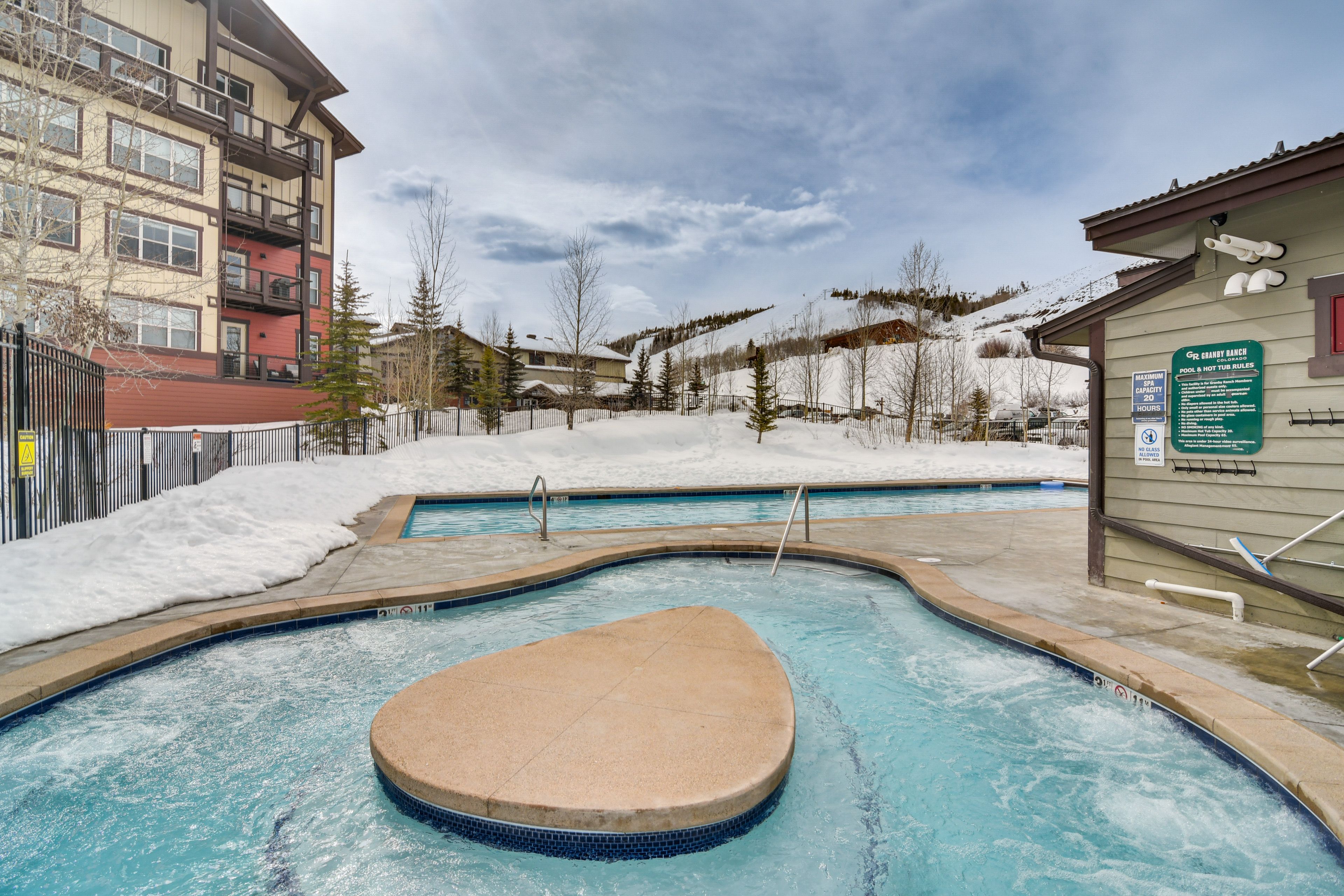 Community Amenities | Steps to Ski Lift