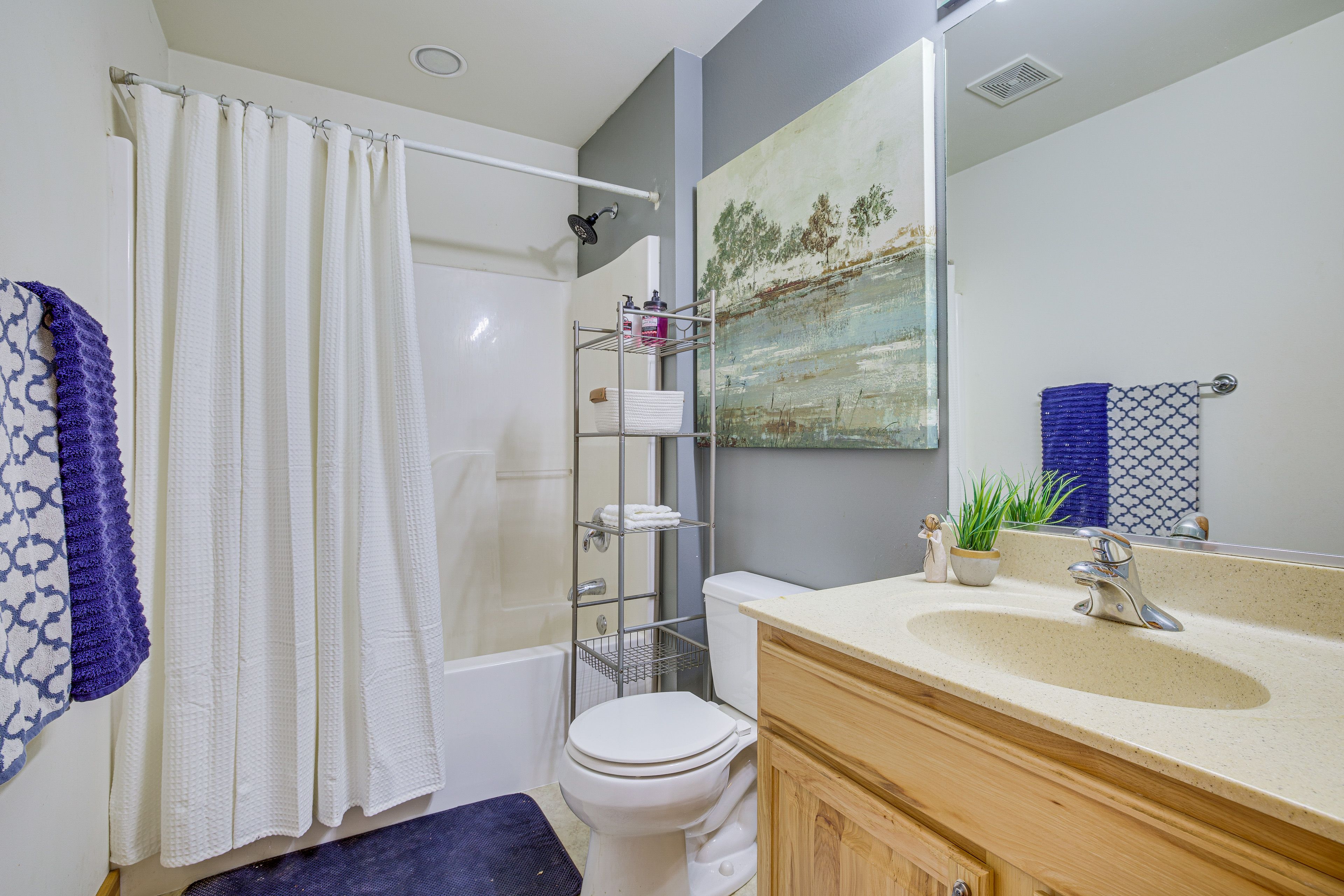 Full Bathroom | Main Level