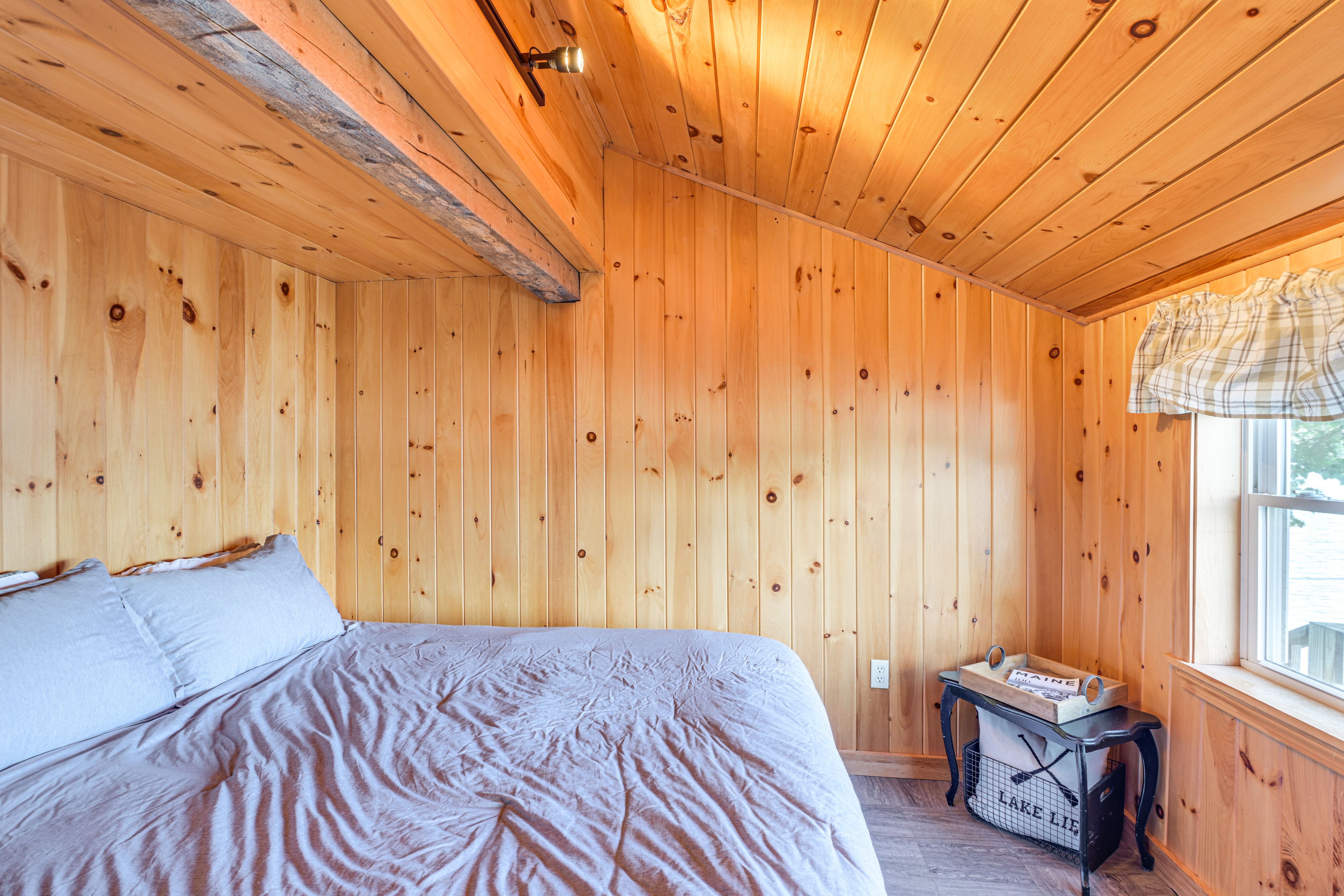Bedroom 1 | Queen Bed | Main Level