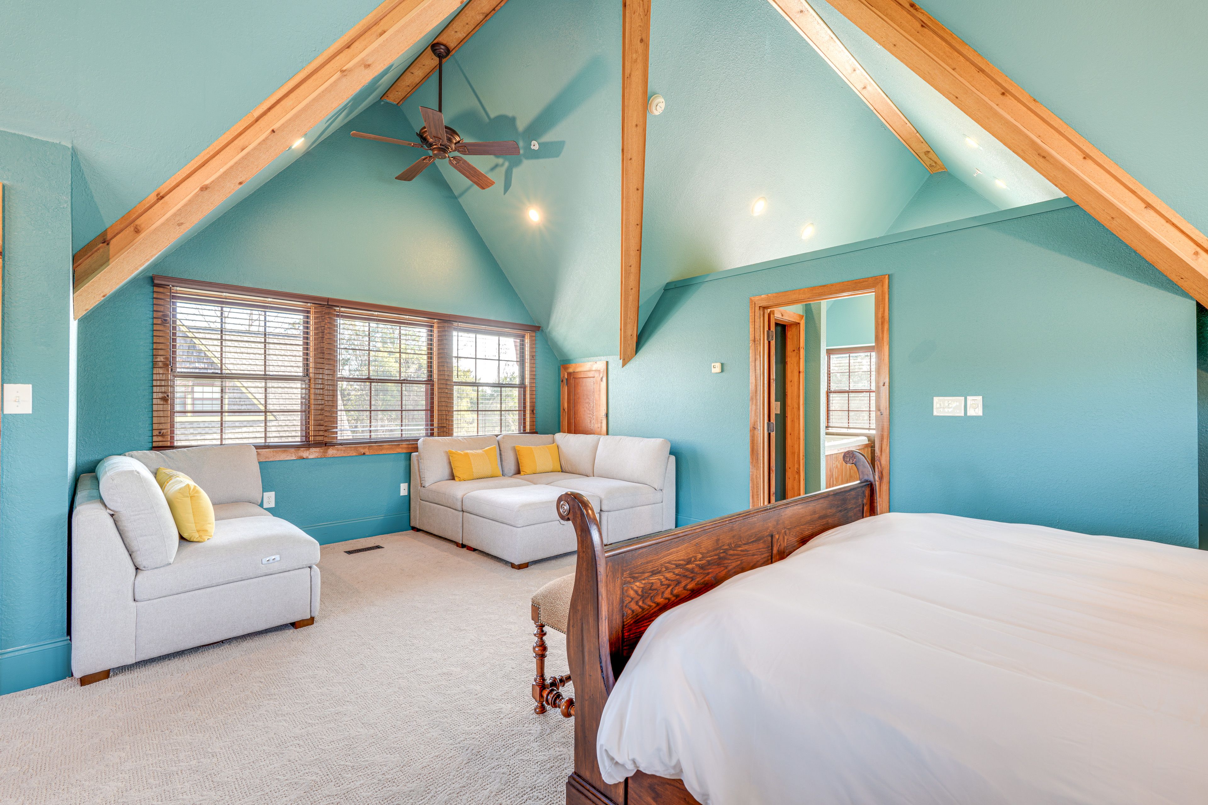 Bedroom 4 | 2nd Floor | Queen Bed | Full Sleeper Sofa | Desk Workspace