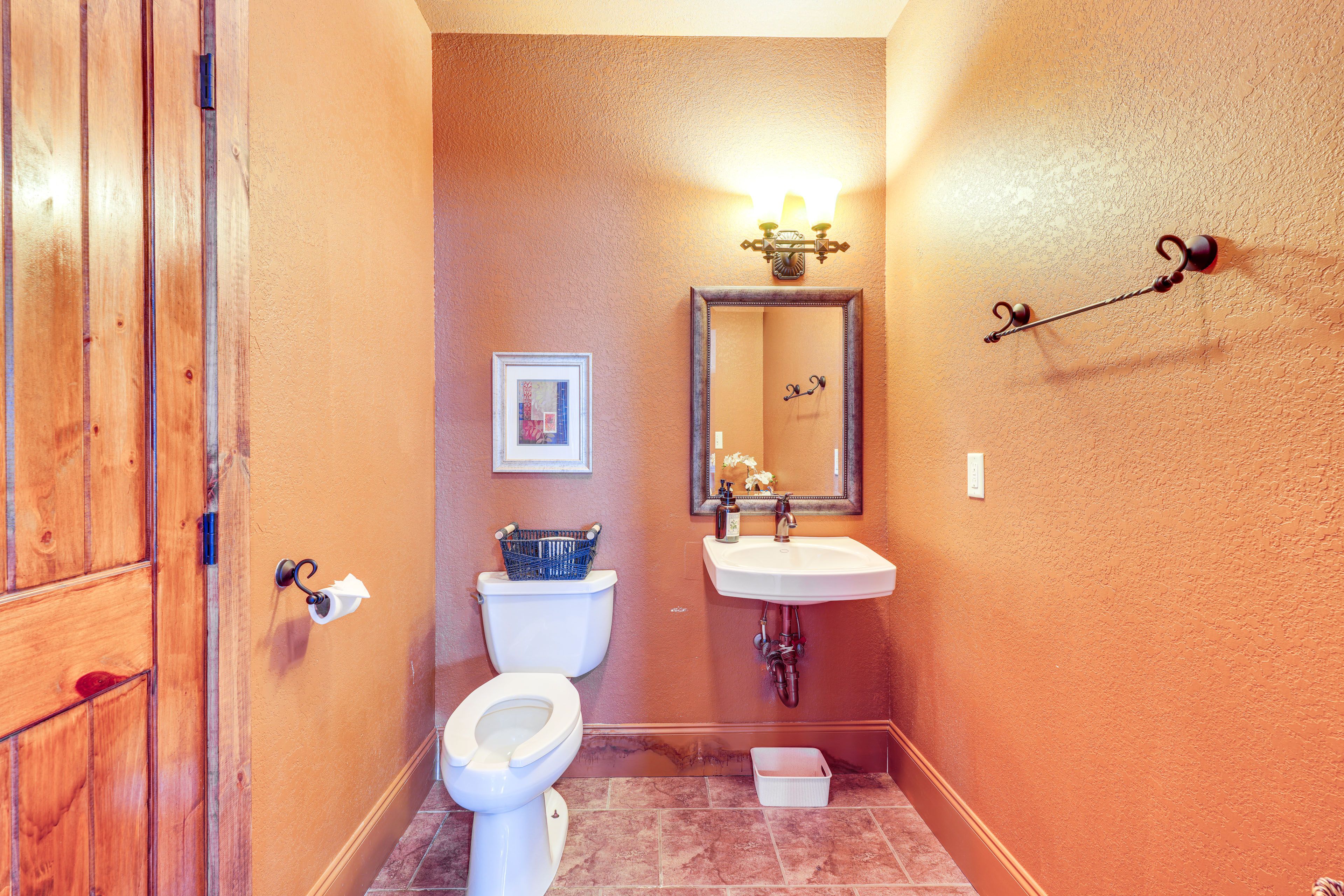 Half Bathroom | 1st Floor