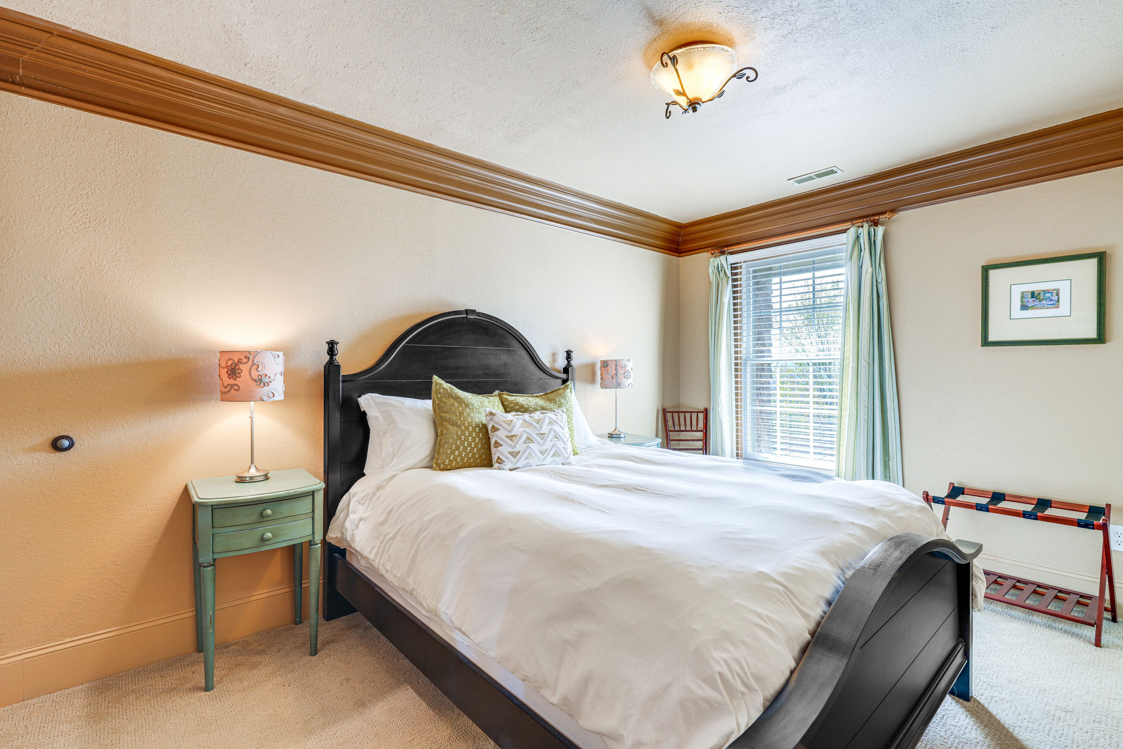 Bedroom 5 | 2nd Floor | Queen Bed